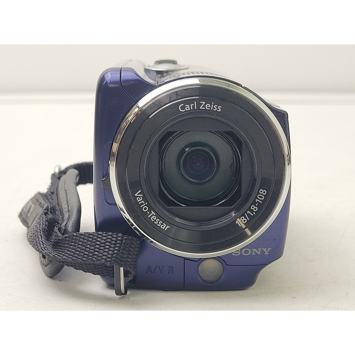 2010 Sony Handycam DCR-SR68 Digial Camcorder & Case | 60X Zoom | 80GB | Blue