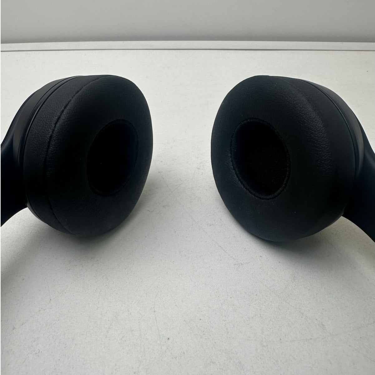 Beats Solo3 Wireless On-Ear Headphones Matte Black | Open box / Unsealed