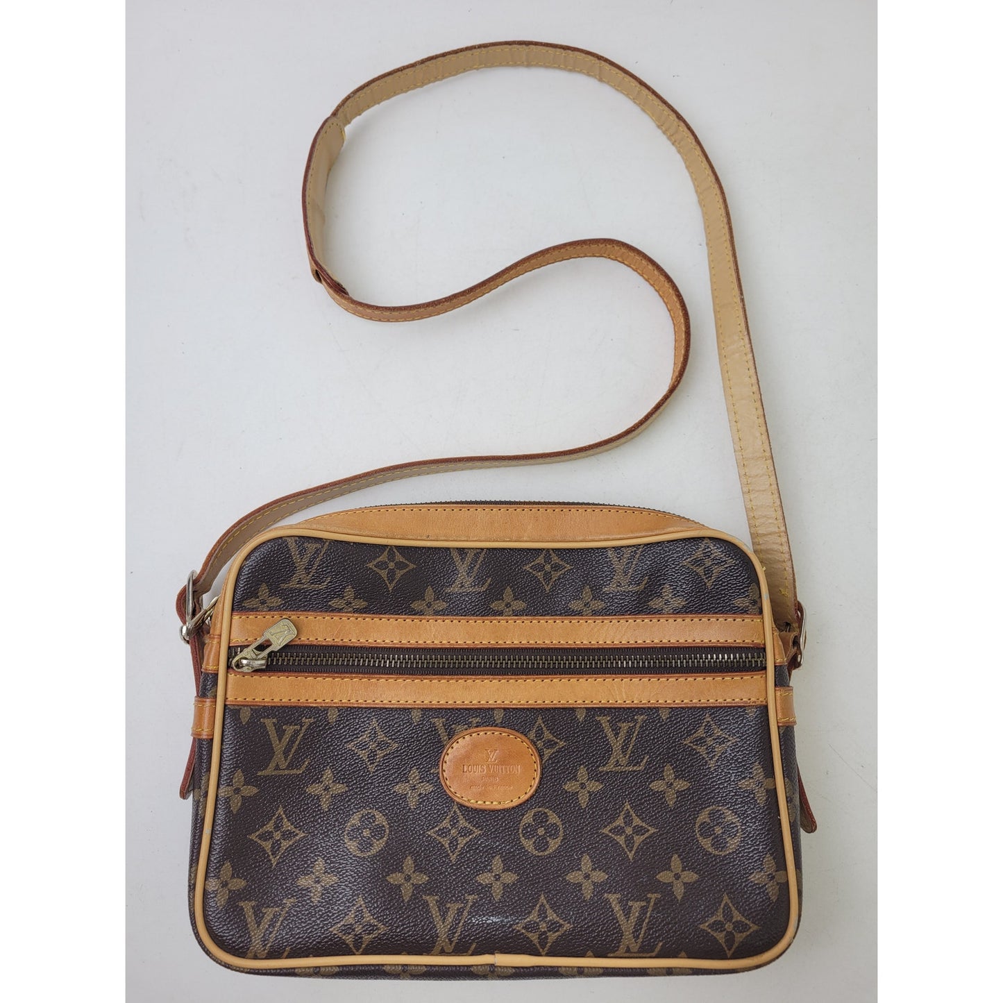 Vintage Fake Louis Vuitton Paris Reporter Crossbody Logo Bag Monogram Canvas
