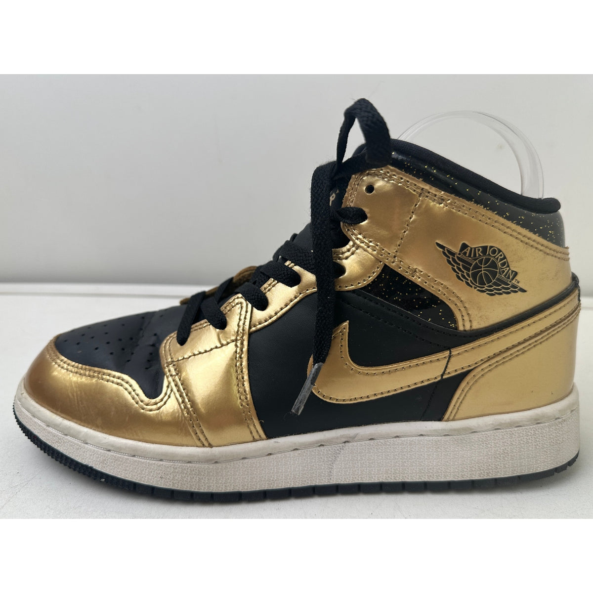 Nike Air Jordan 1 Mid SE GS Metallic Gold Black Sneakers Youth Sz 6