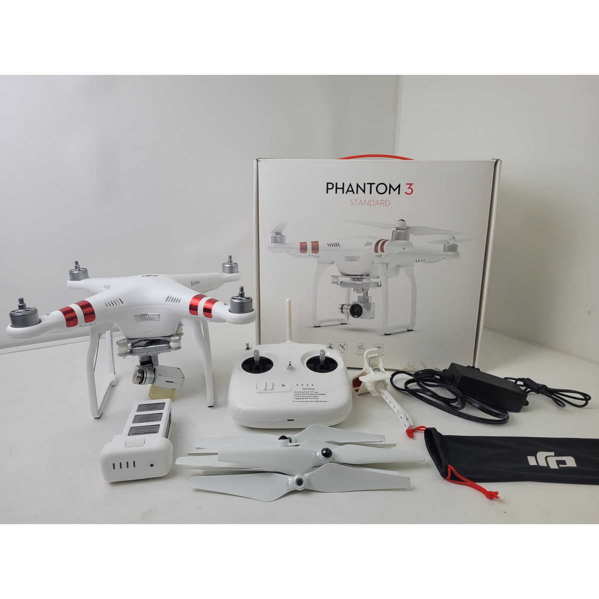 DJI Phantom 3 Standard Quadcopter Drone, Box, & Accessories | Power Tested
