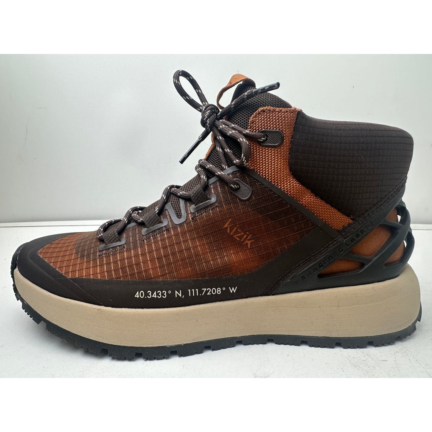 Kizik Wasatch Mid Caramel Cafe Slip-on Hiking Boots Men's 8.5 / Women's 10
