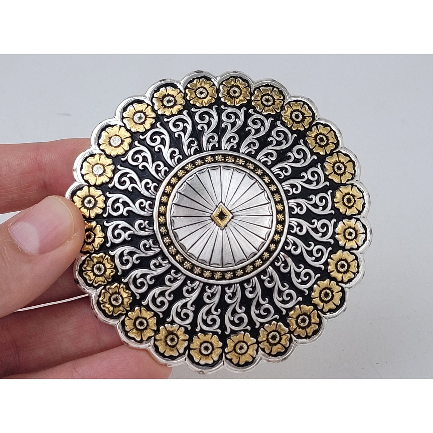 Montana Silversmiths Women's Western Belt Buckle Set of 2 - Silver Plated