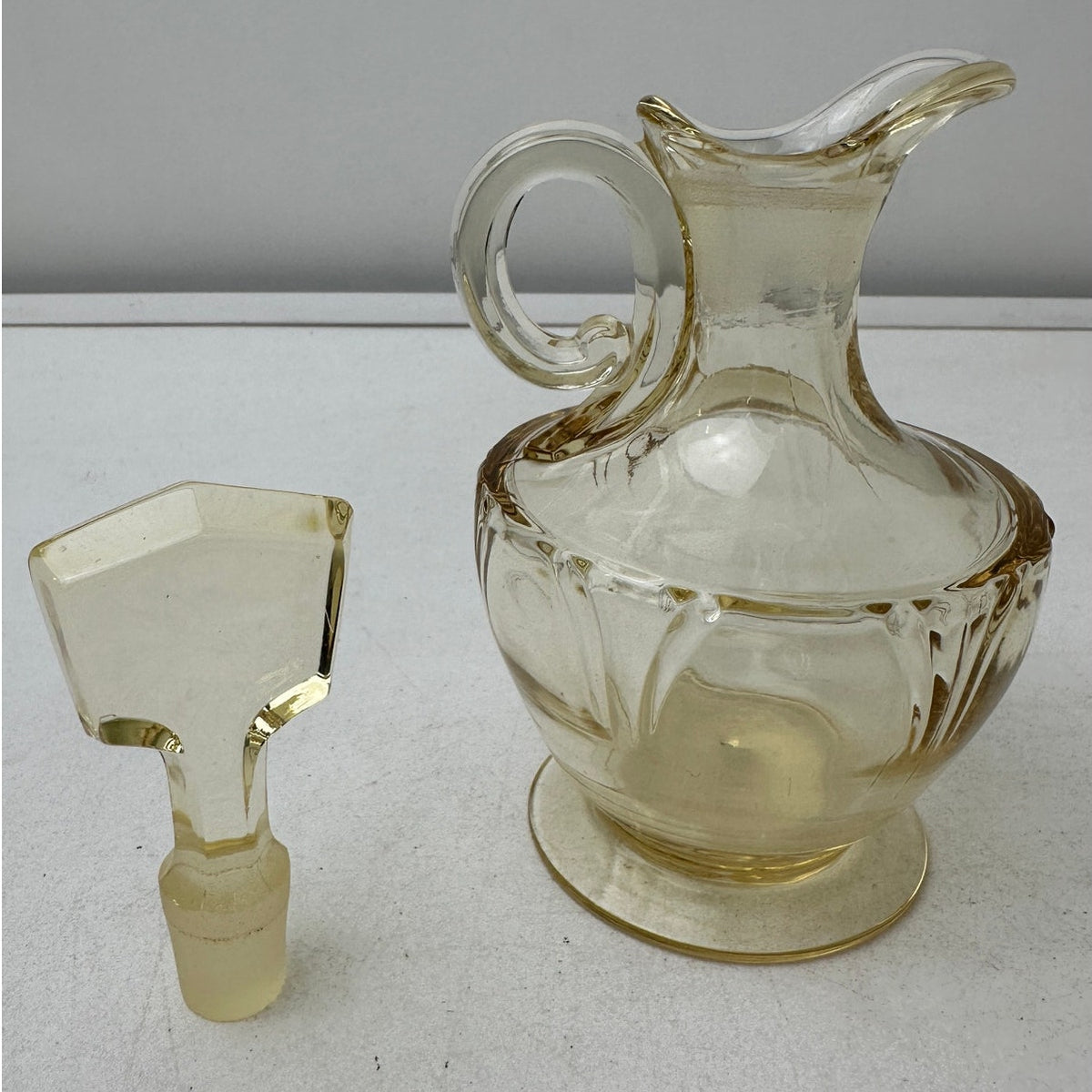 Vintage Heisey Sahara Empress Yellow Glass Oil & Vinegar Cruet with Stopper