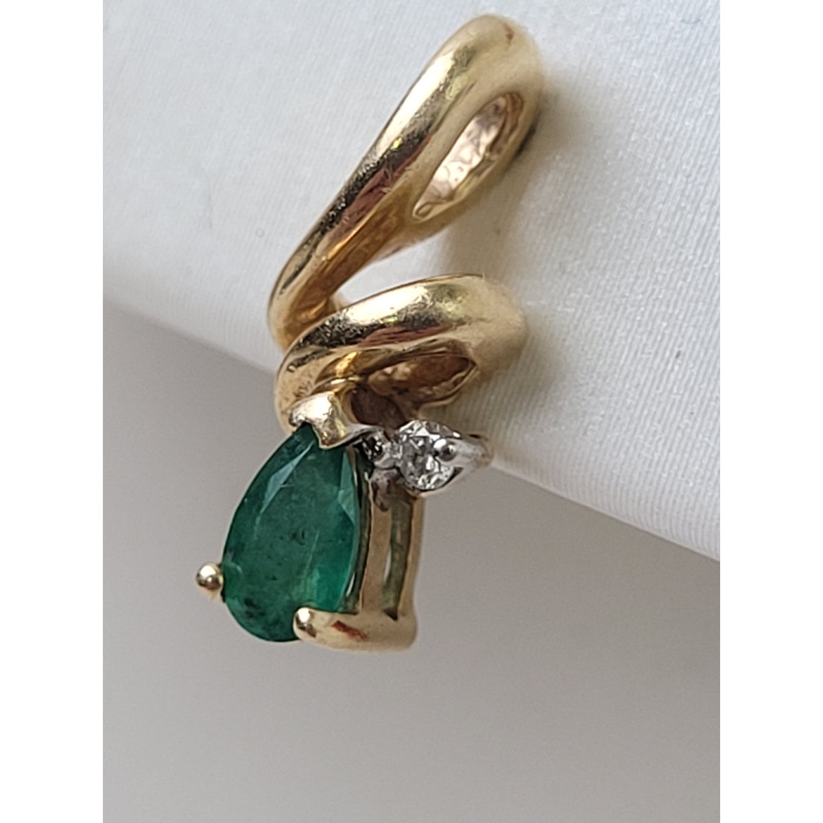 VTG 10K Yellow Gold Natural Emerald Diamond Post Drop Earrings | 1.9 Grams
