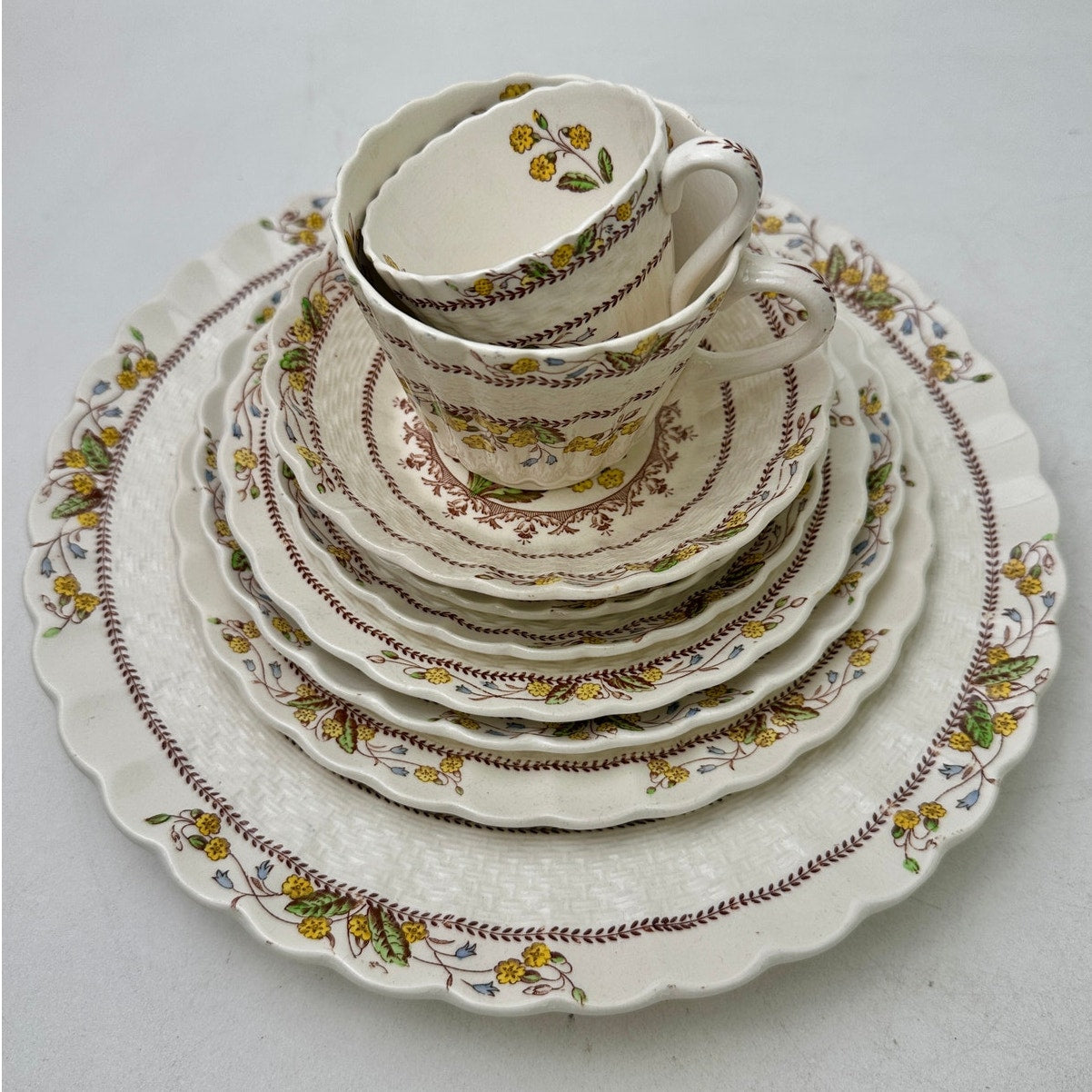 Vintage Copeland Spode "Buttercup" China Multi Piece Dinnerware Set