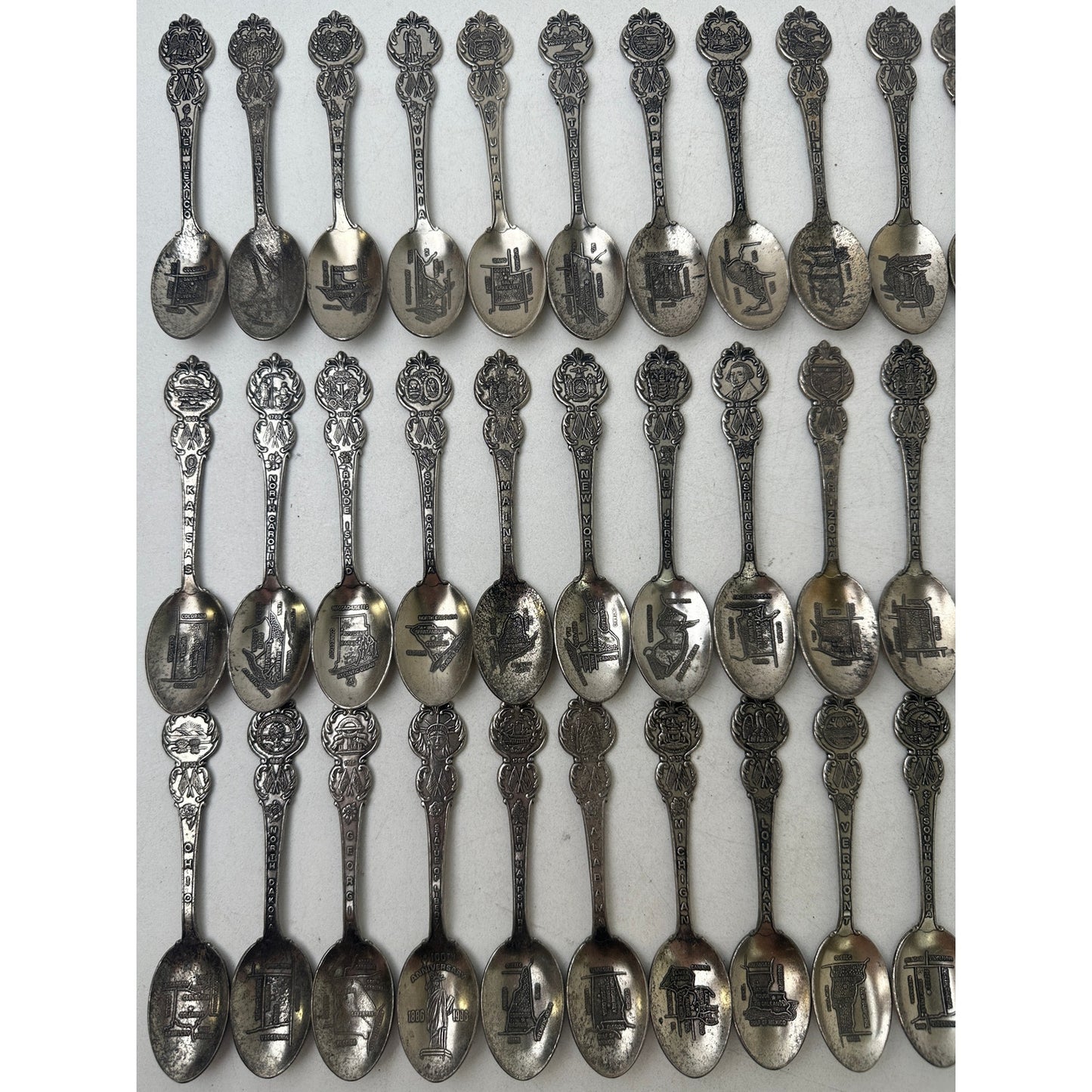 Vintage American Collectors Guild Heritage Collection of US States 51-Spoon Set