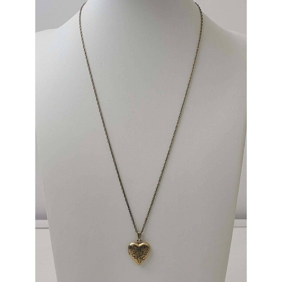 Vintage 14K Gold-Filled Heart Locket Necklace w Floral Etching | 18" Chain