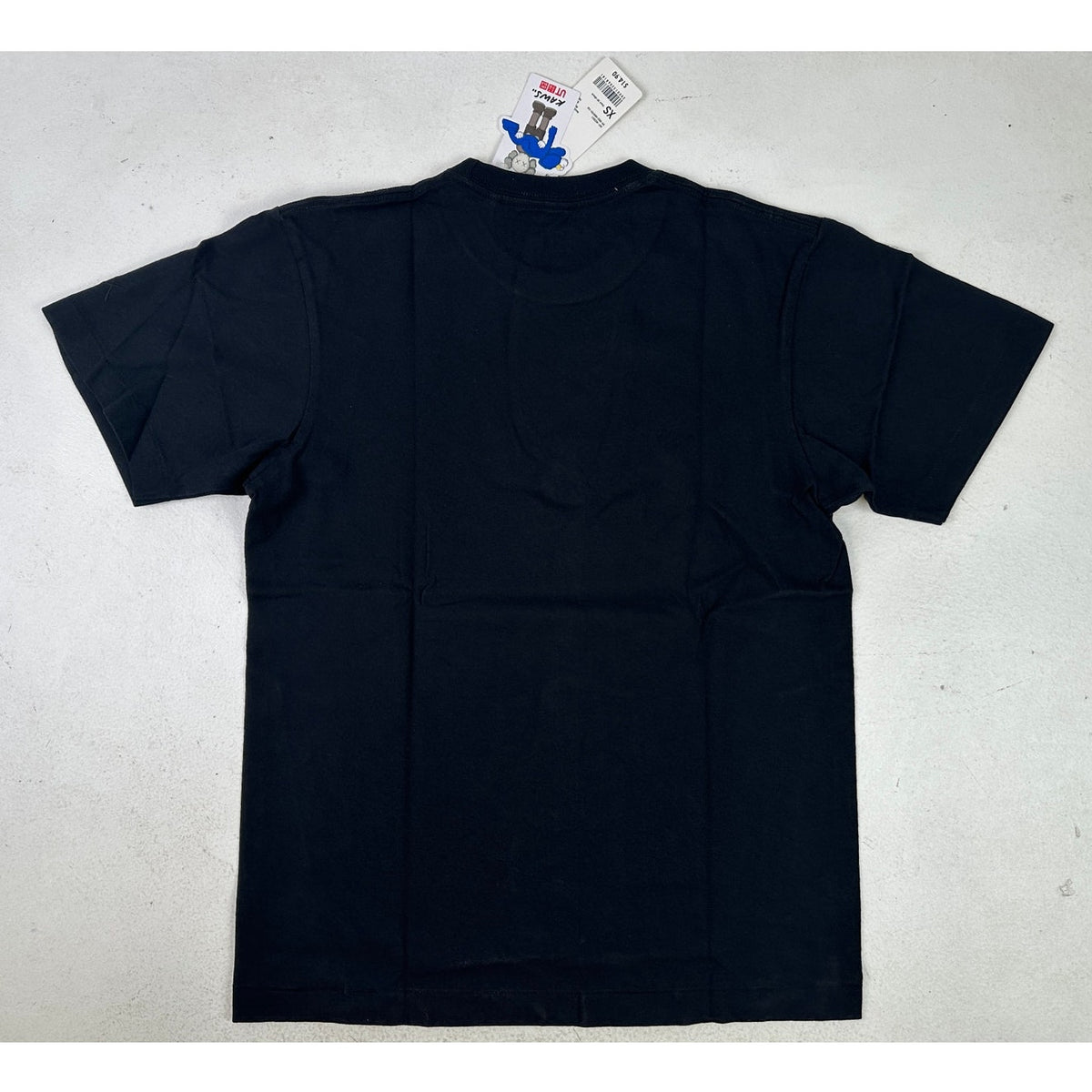 KAWS x Uniqlo UT Graffiti Wordmark Tank Tracks Black Tee Shirt Men's Sz XS | NWT
