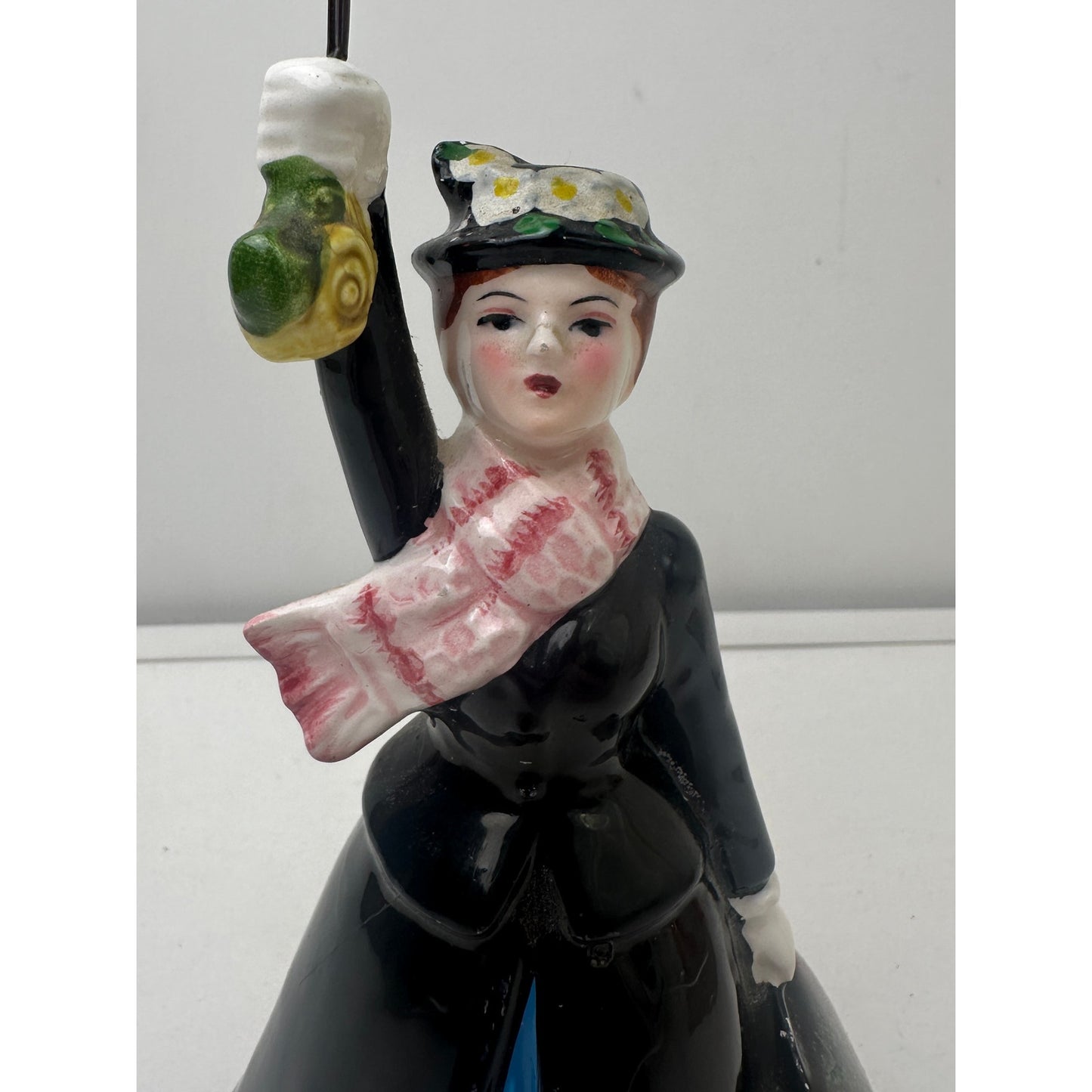 Vintage Disney Mary Poppins Ceramic Figurine W/ Umbrella