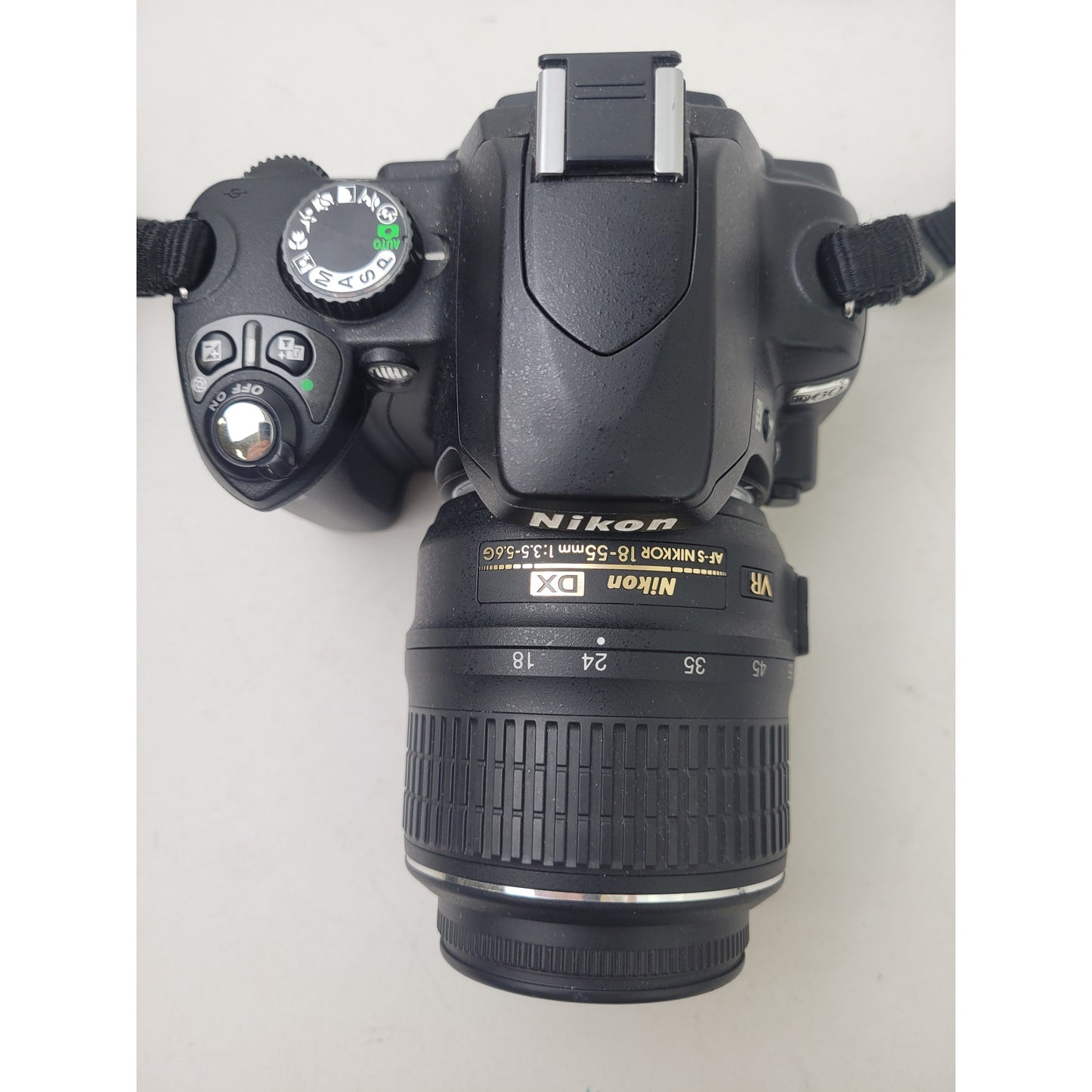 Nikon D60 DSLR & 18-55 f/3.5-5.6G Nikkor Lens+Case, Batteries, SD Card, Charger