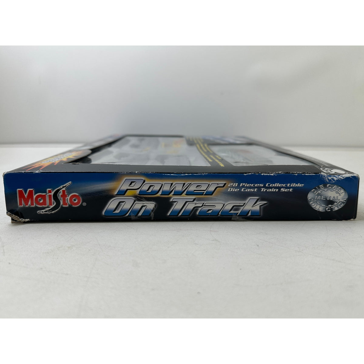 Vintage Maisto Power On Track Santa Fe 28-Piece Collectible Die-Cast Train Set