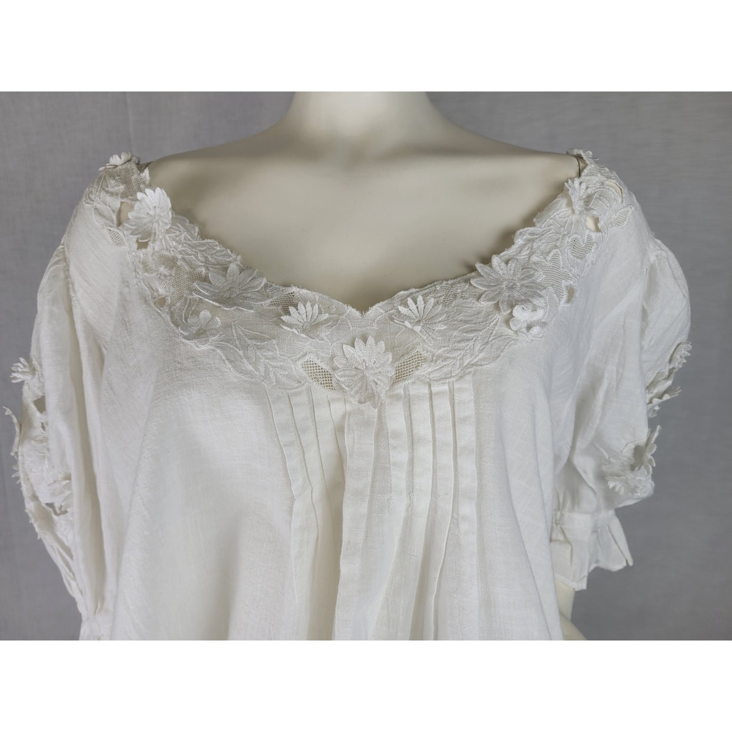 Free People Sophie Embroidery Top Soft White Billowy Cotton Fabric Sz M NWT