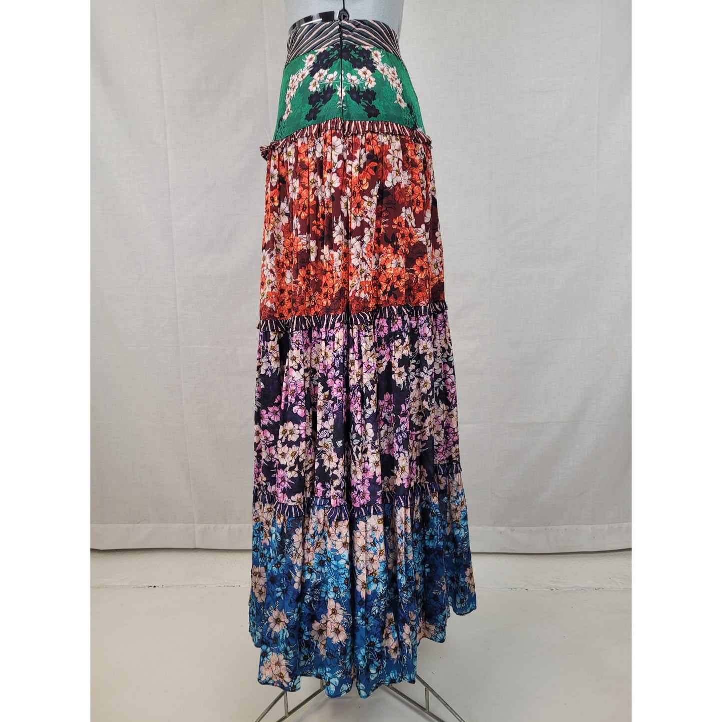 Bhanuni by Jyoti for Anthropologie Anarosa Tiered Maxi Skirt Floral Print Sz 8