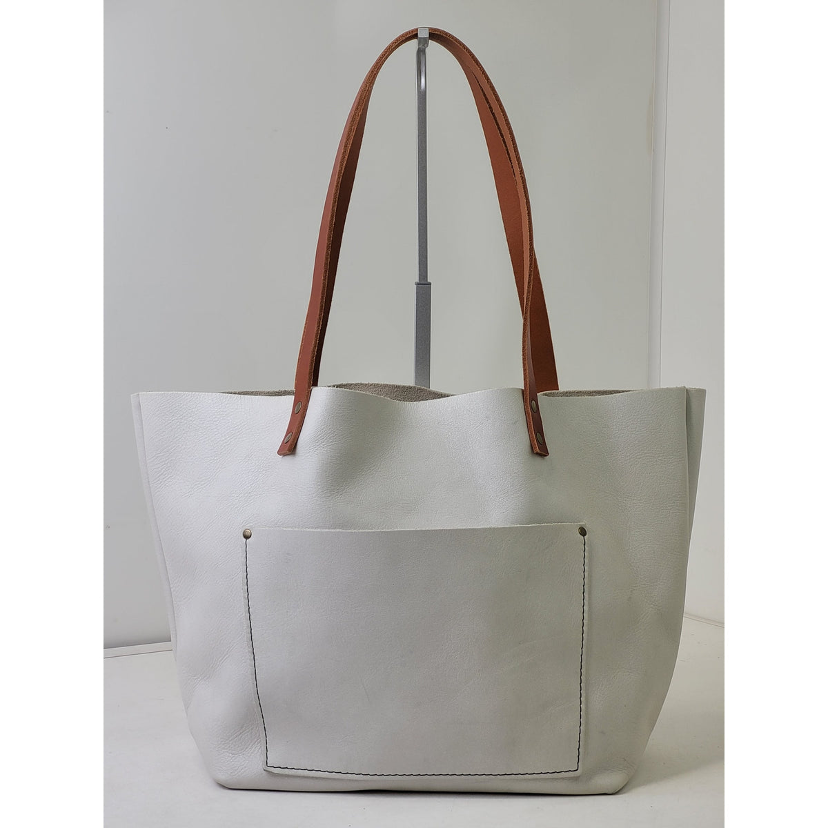 Portland Leather Goods Classic Leather Tote in Beluga w Brown Leather Straps EUC