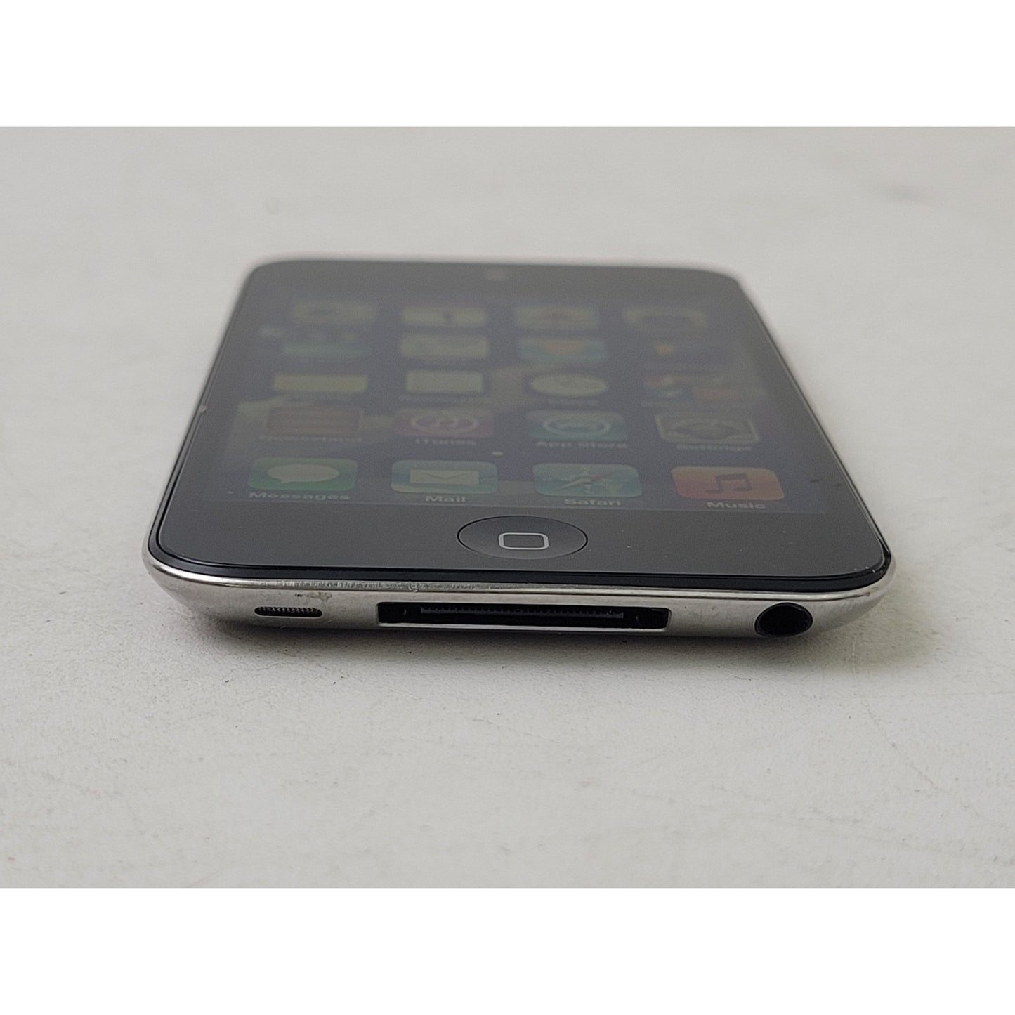 Apple iPod Touch 4th Generation Chrome & Black w Cable | Power Tested & Working