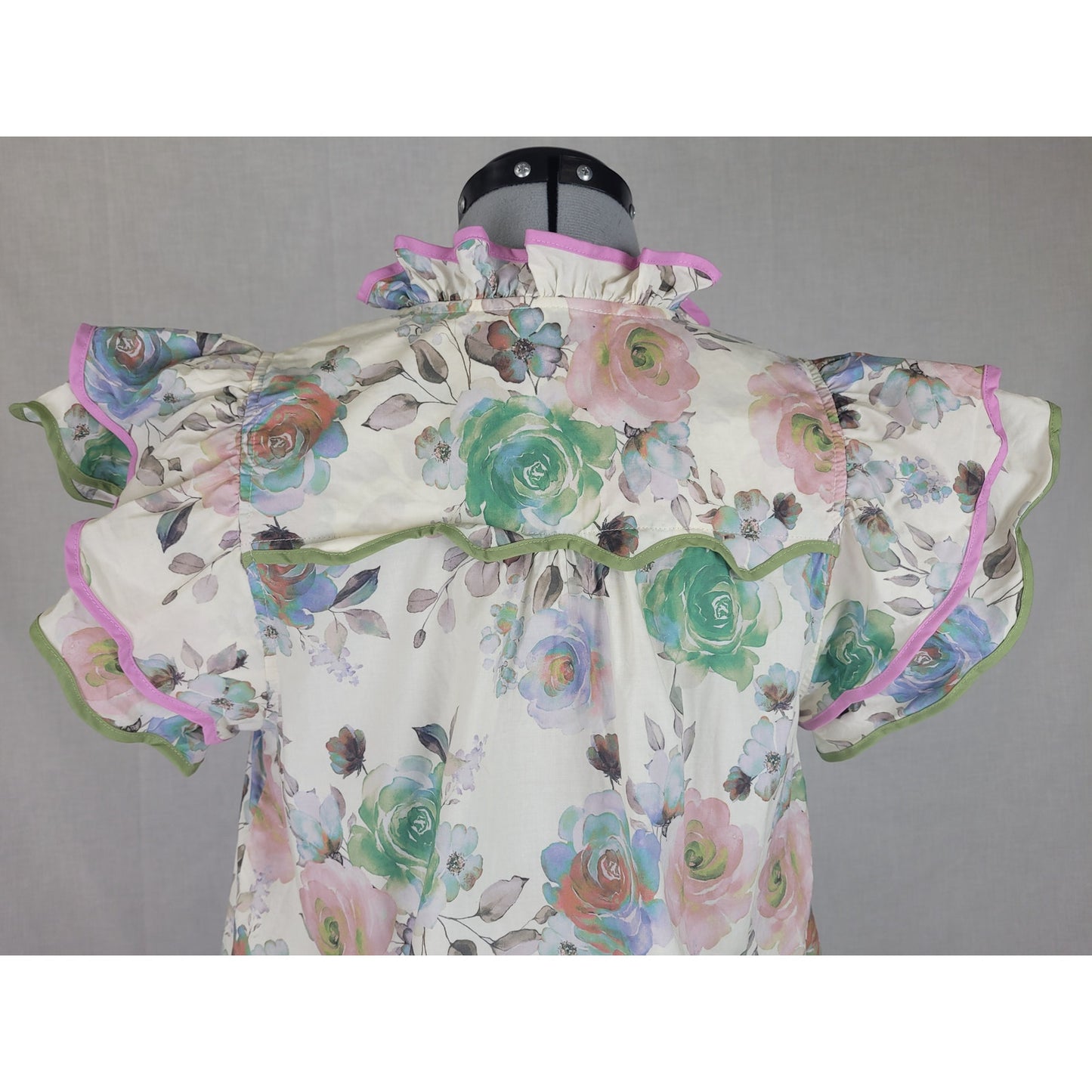 Anthropologie Entro Double Shoulder Ruffle Pastel Floral Print Shirt Sz M