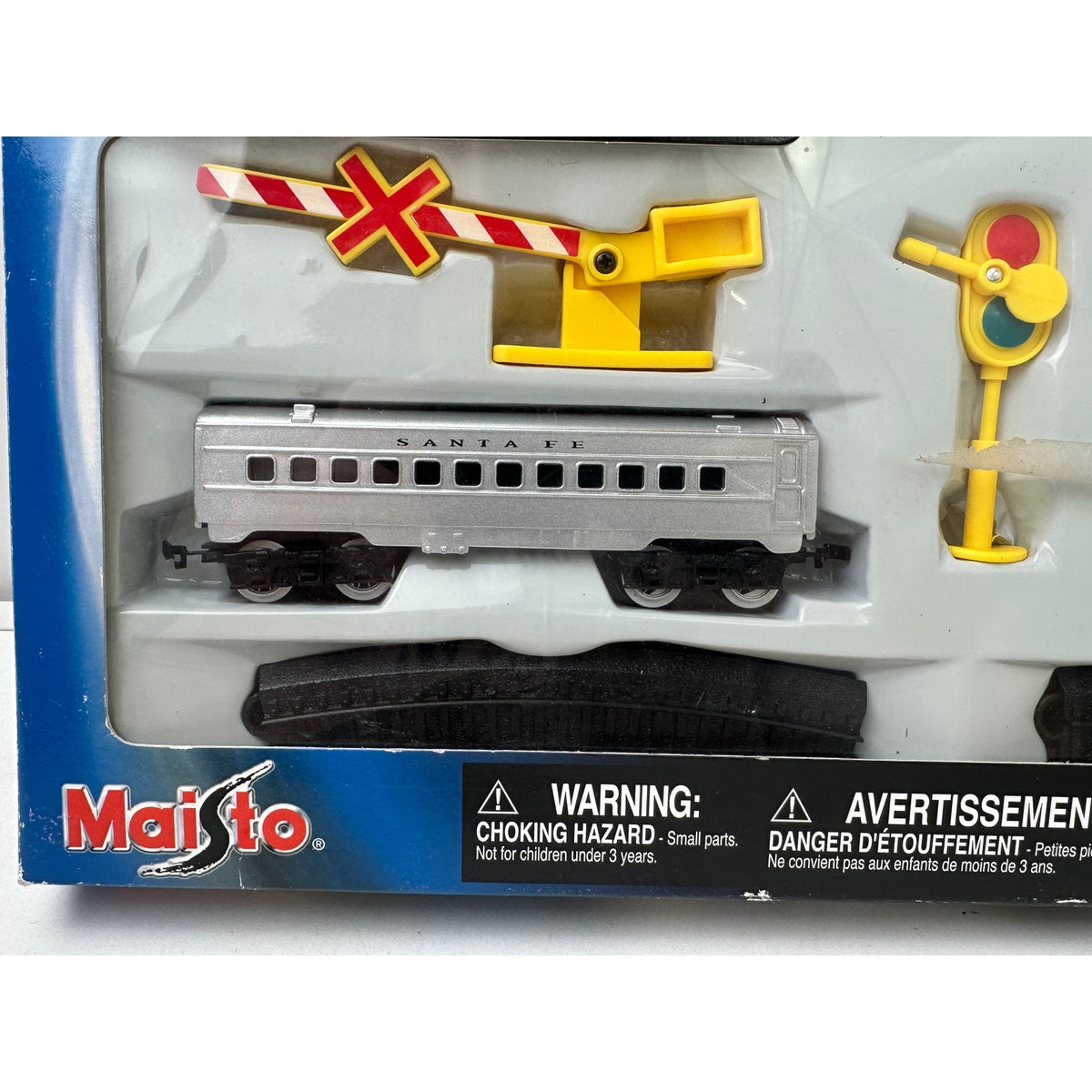 Vintage Maisto Power On Track Santa Fe 28-Piece Collectible Die-Cast Train Set