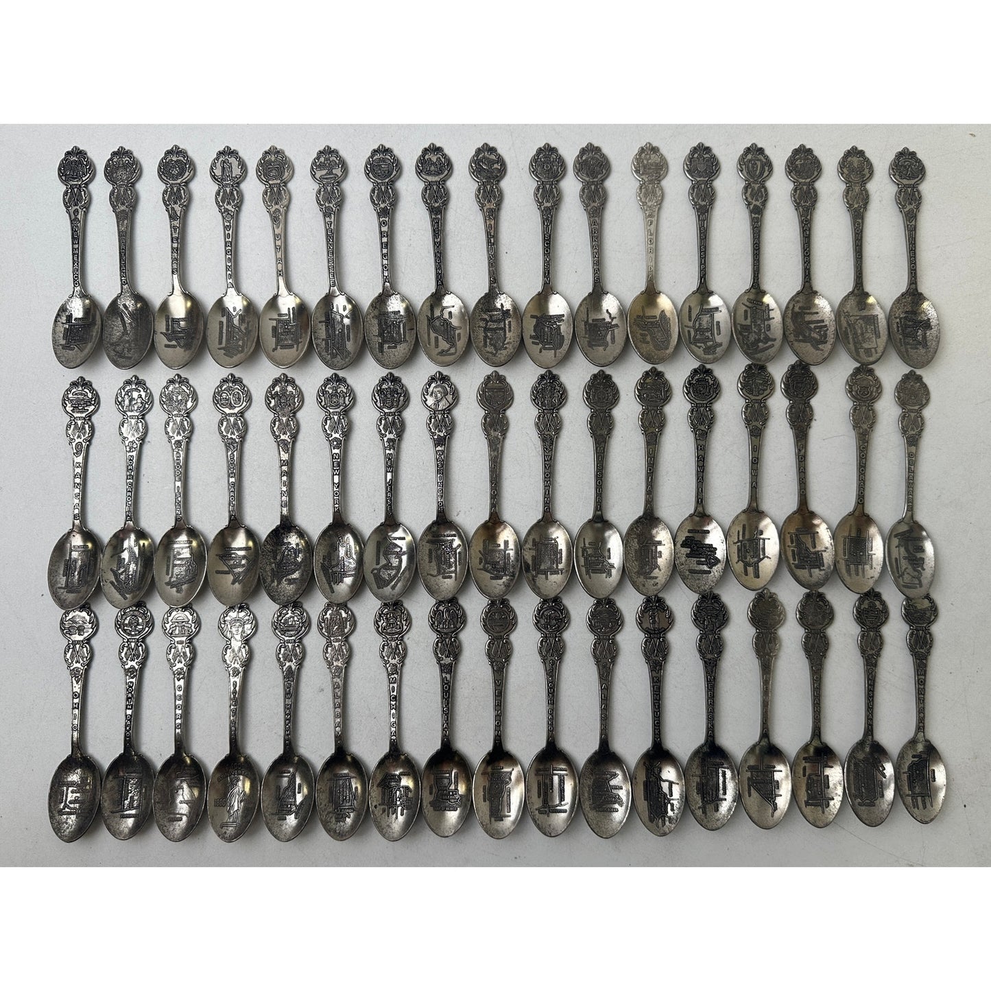 Vintage American Collectors Guild Heritage Collection of US States 51-Spoon Set