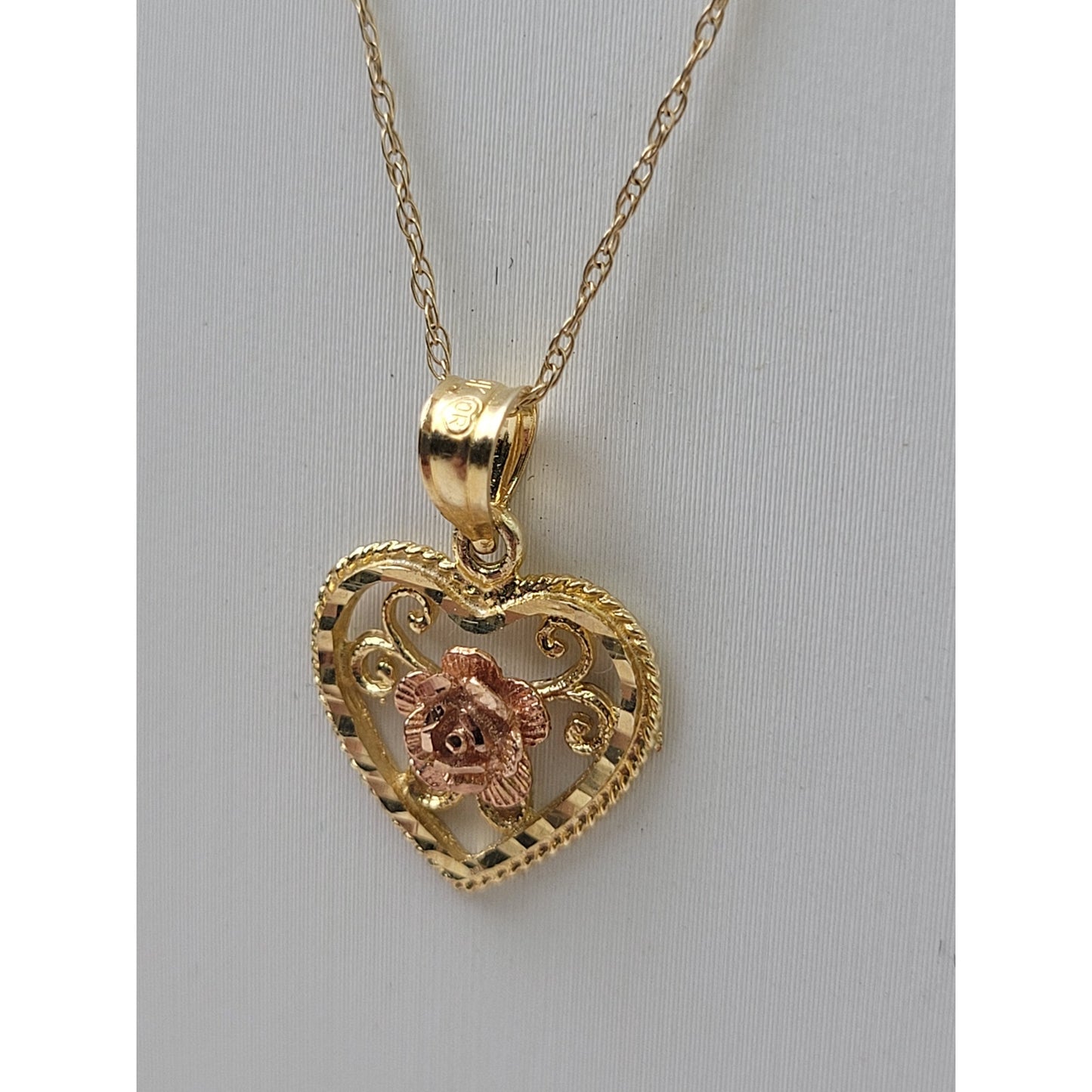 14K Black Hills Gold Rose & Heart Pendent on 10K Yellow Gold Dainty Chain