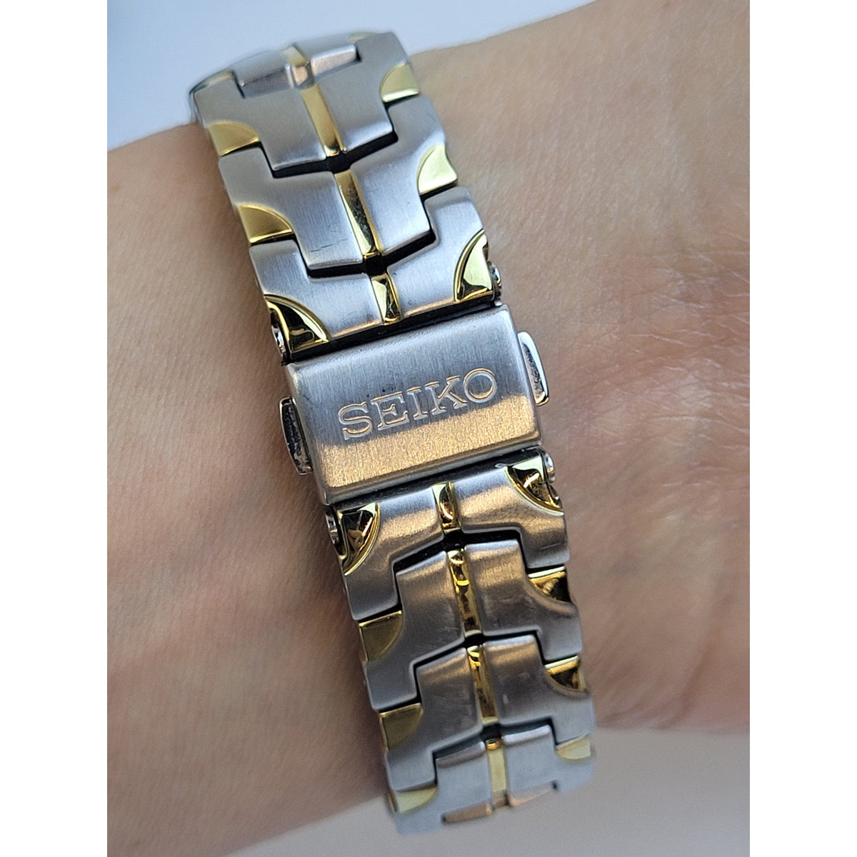 Seiko Ladies' Coutura Alarm Chronograph Two-Tone Gold Silver Watch 7T92-DKND
