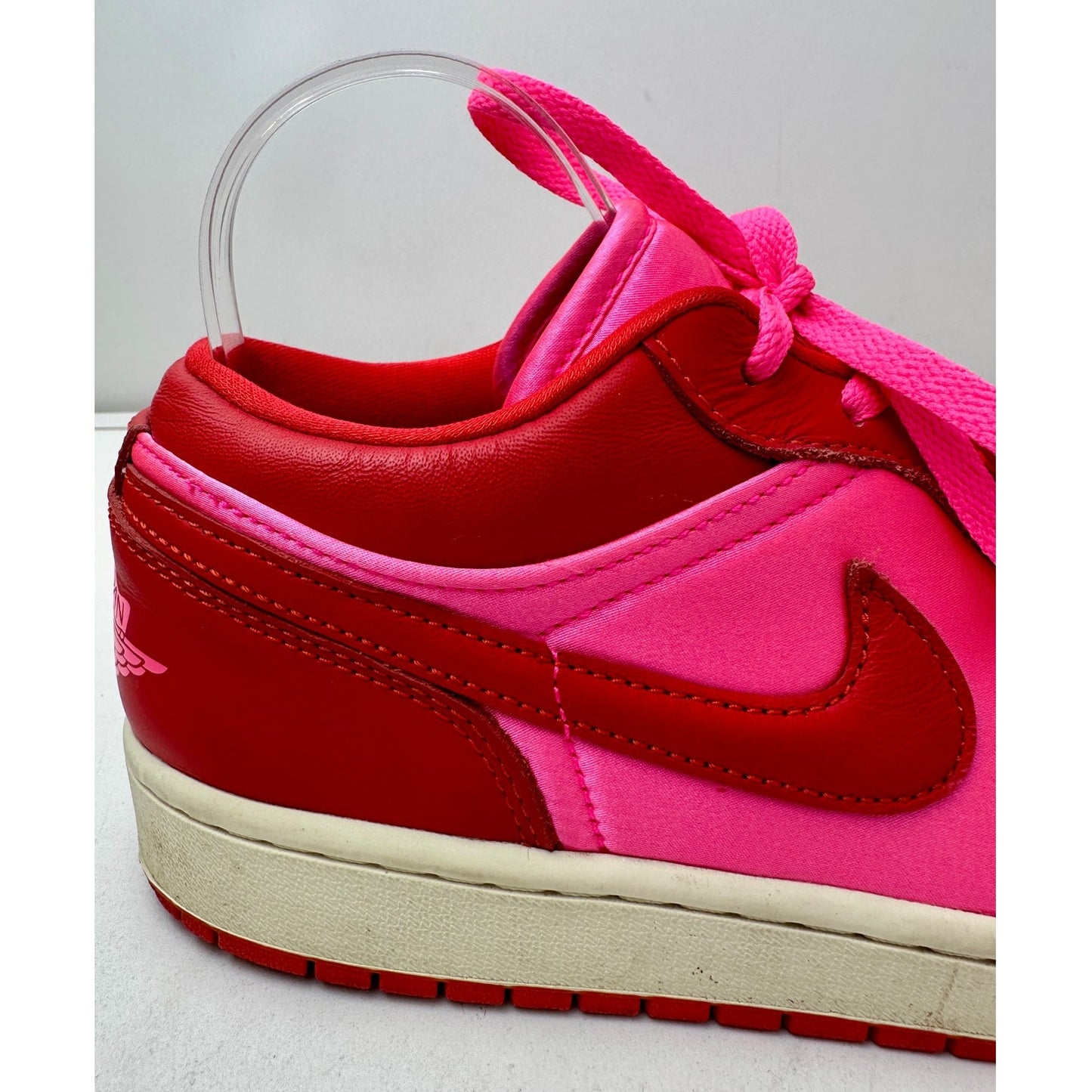 Air Jordan 1 Low SE Pink Blast Sneakers Women's Sz 11