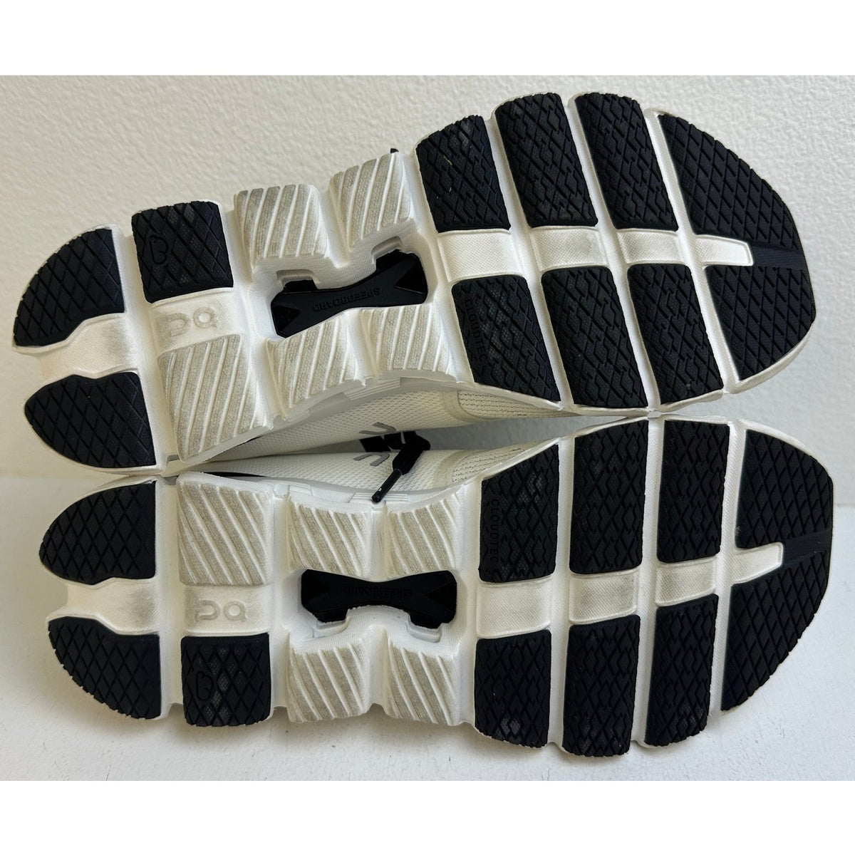 On Cloud X 4 Training Shoes Ivory/Black Size Women's Sz US 9.5 / EU 41