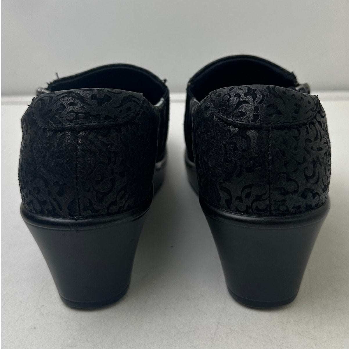Alegria Hayden Black Floral Embossed Leather Shoes Women's Sz 36