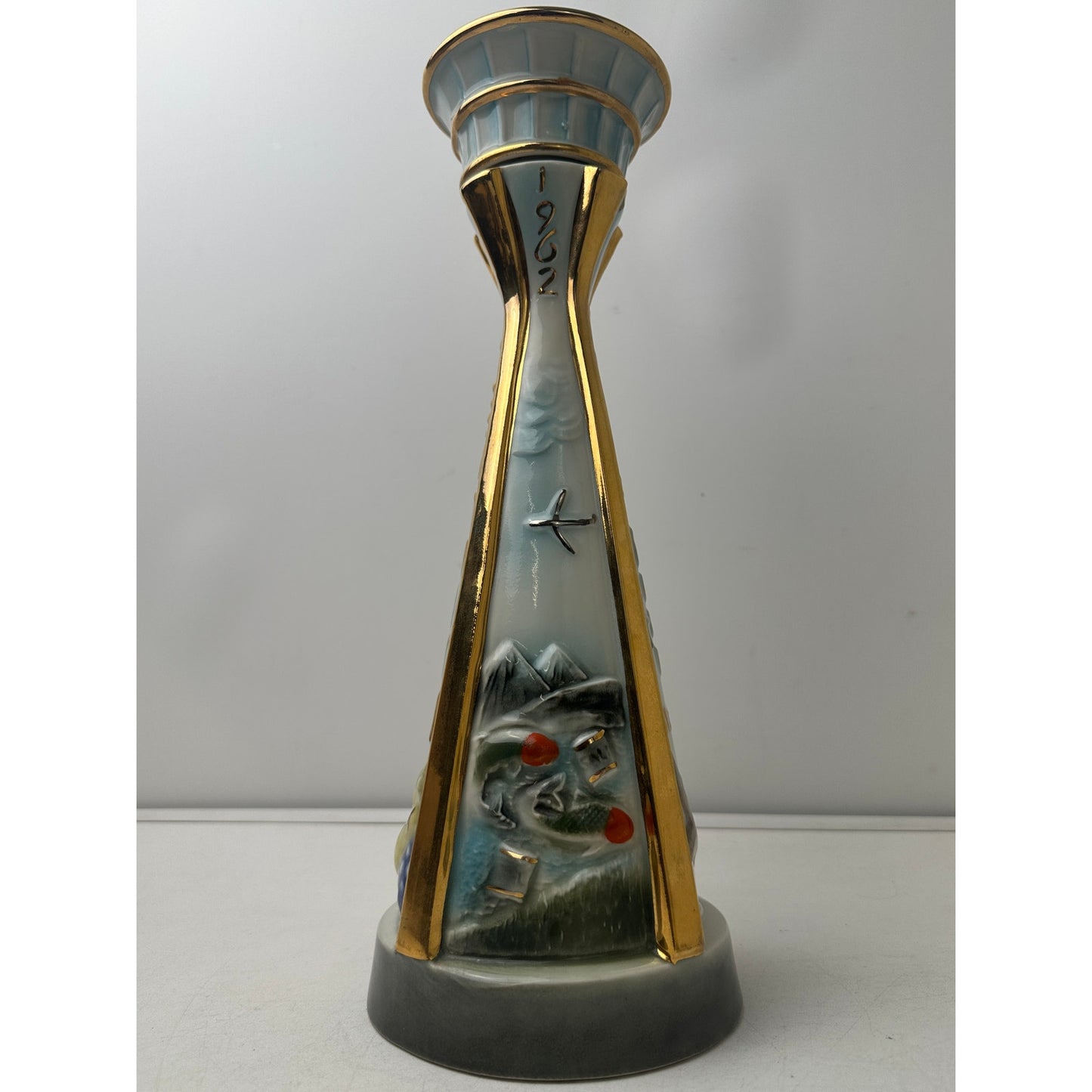 1962 Jim Beam Century 21 Seattle World's Fair Space Needle Decanter