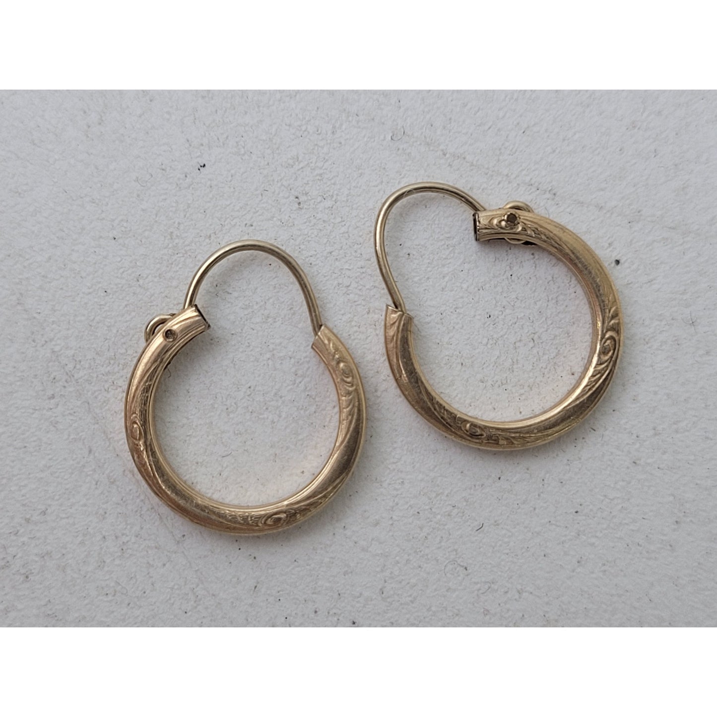 10K Solid Yellow Gold Huggie Hoop Earrings
