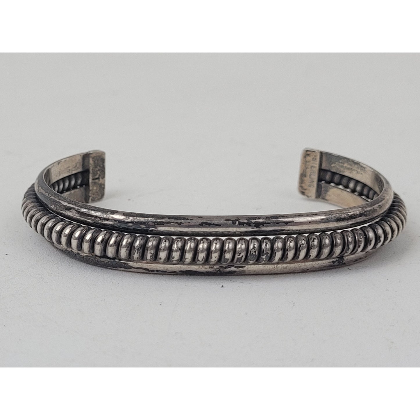 Sterling Silver Cuff Bracelet sz M/L 33g