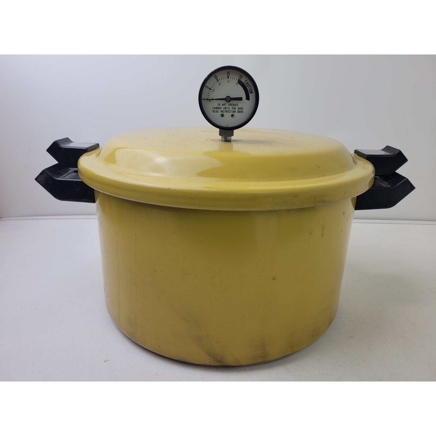 Vintage 12-Quart Presto Pressure Cooker & Canner w Accessories in Harvest Gold