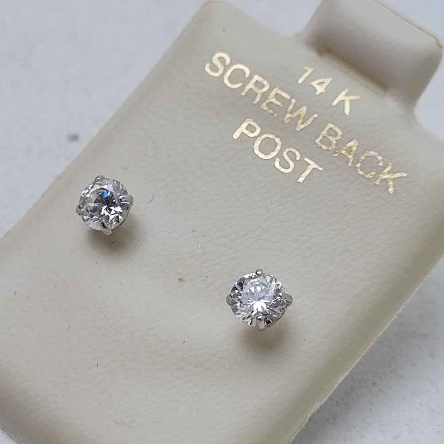 14K White Gold & 4mm Cubic Zirconia Sparkling Stud Earrings Piercing Pagoda NIB