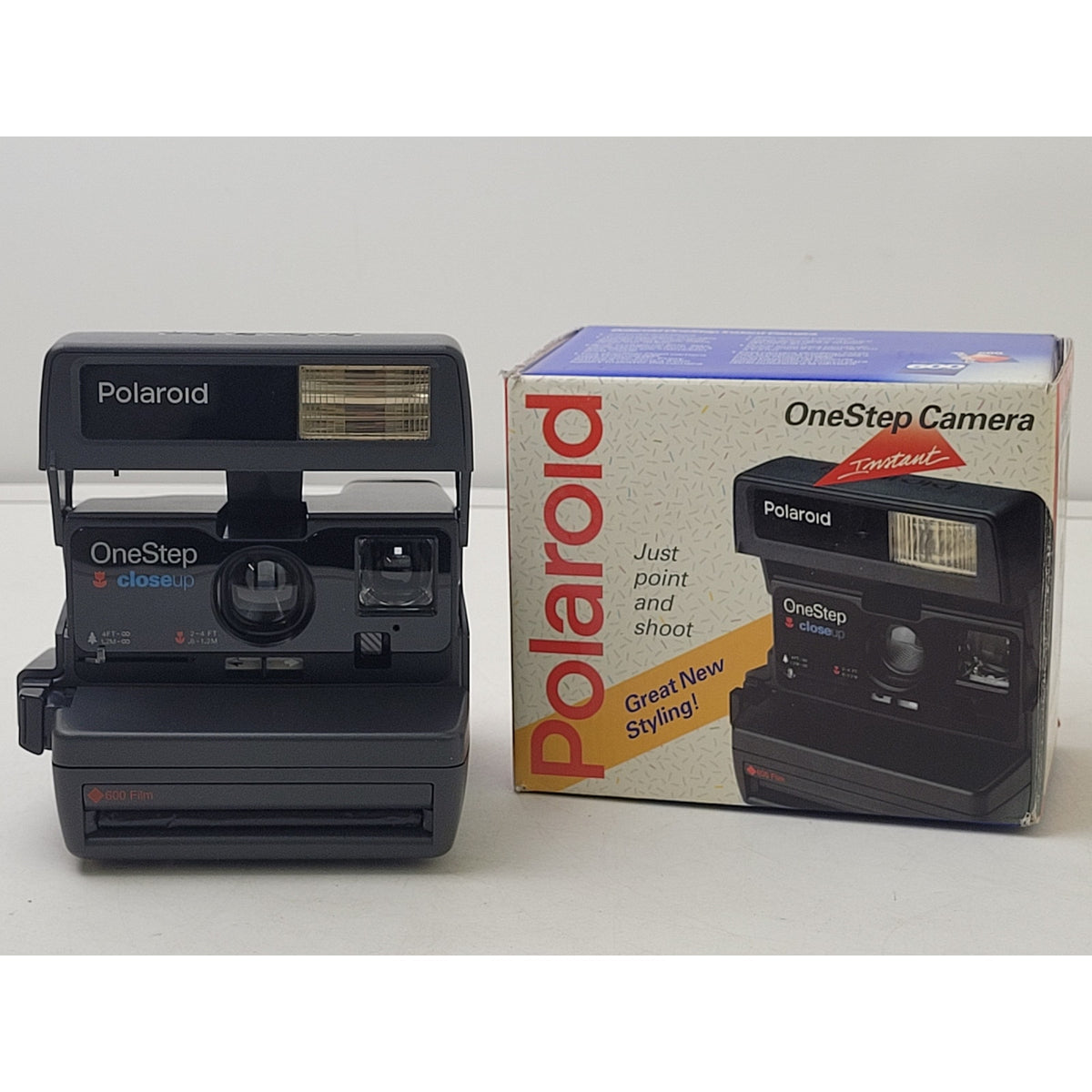 Vintage 1990s Polaroid 600 One Step Close-up Instant Film Camera | NIB