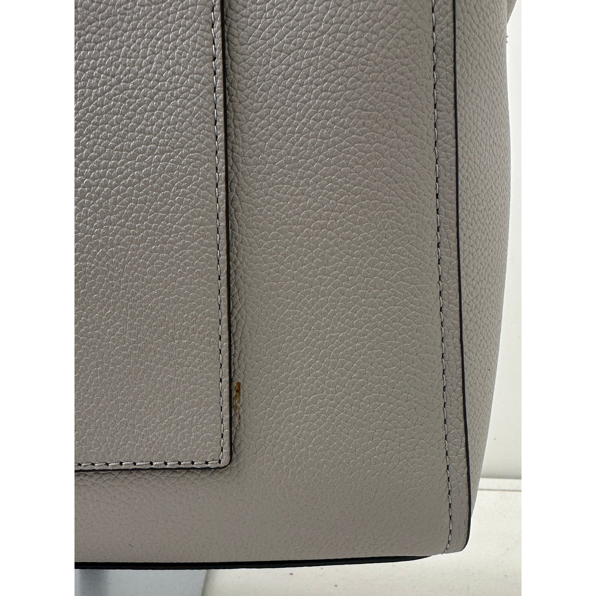 Michael Kors Hayes Large Tote in Pearl Grey NWT