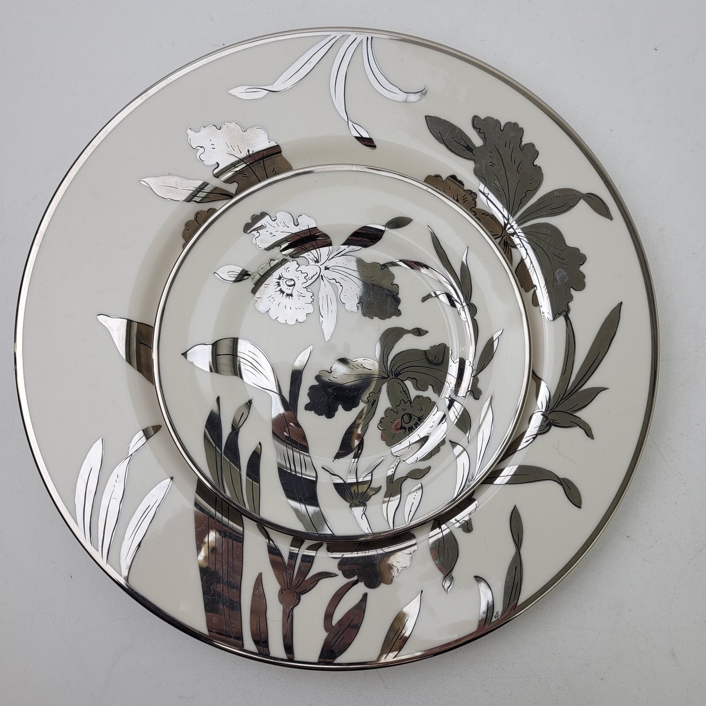 MCM Carole Stupell Silver Floral Design Dinner & Salad Plates 7 Each