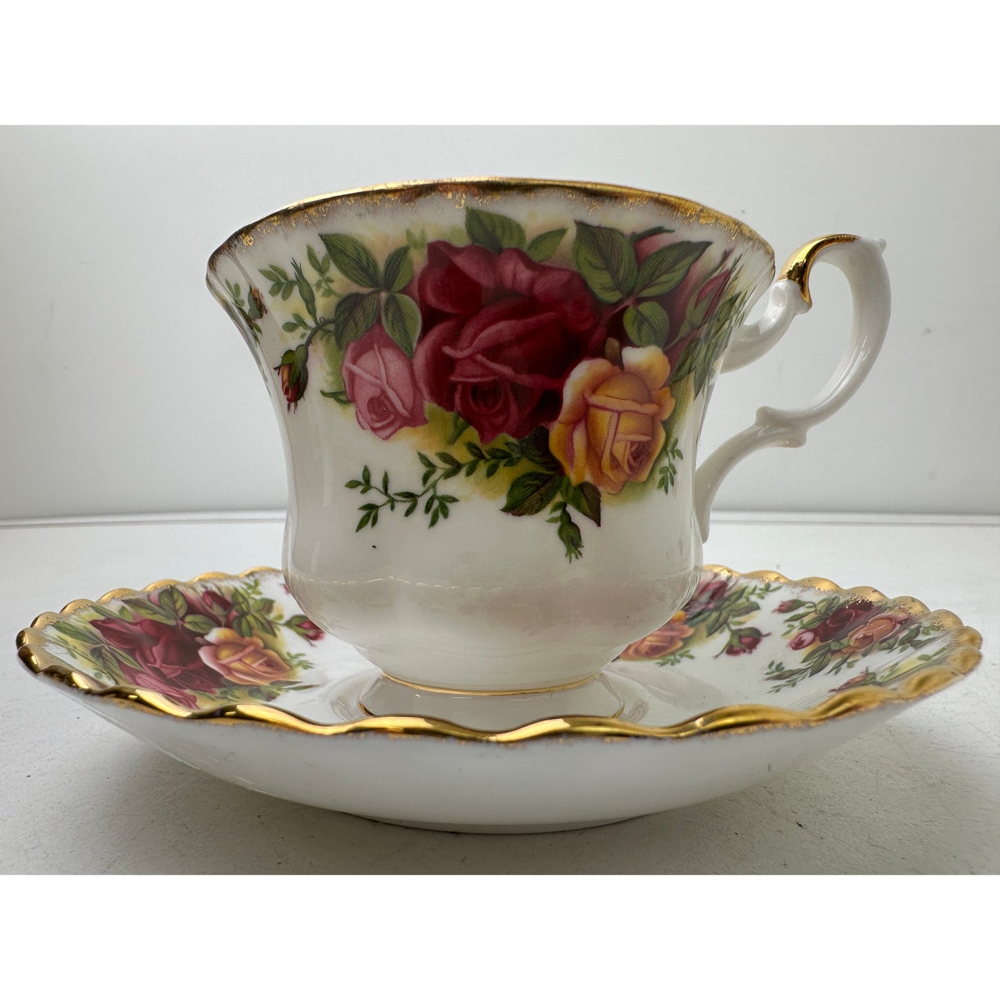 Vintage Royal Albert "Old Country Roses" Bone China Teacup & Saucer | Set of 3