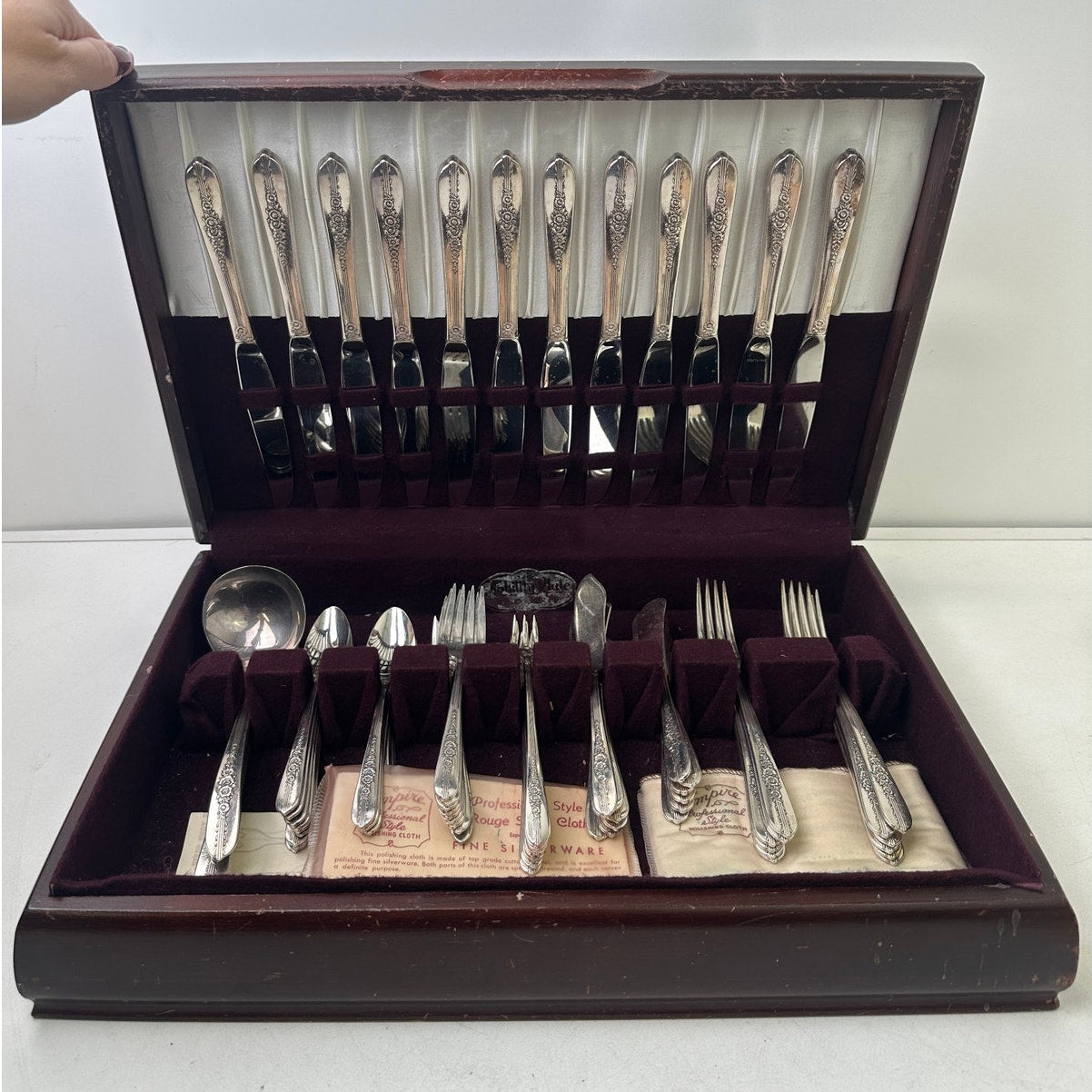 85-Piece Oneida Nobility Plate "Royal Rose" Silverware Set with Wood Chest