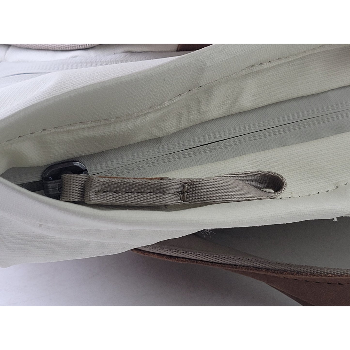Peak Design 20L Everyday Totepack Backpack Bone with Brown Leather Trim EUC