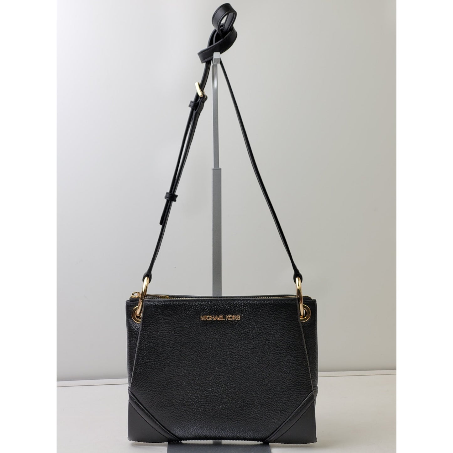 Michael Kors Nicole Medium Crossbody Leather Purse Gold-Tone Hardware EUC