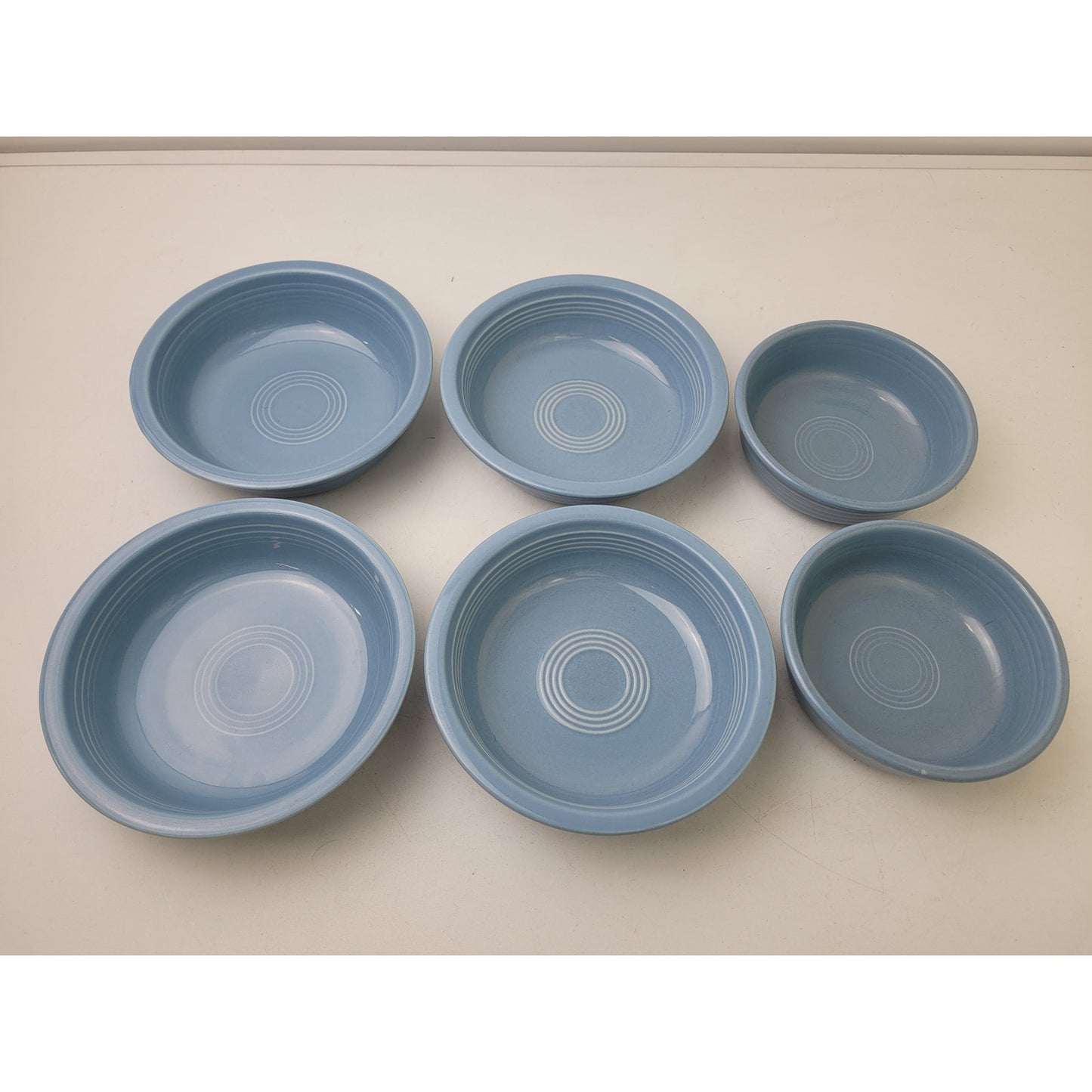 Homer Laughlin Fiestaware (4) Coupe Soup Bowls & (2) Small Bowls in Periwinkle