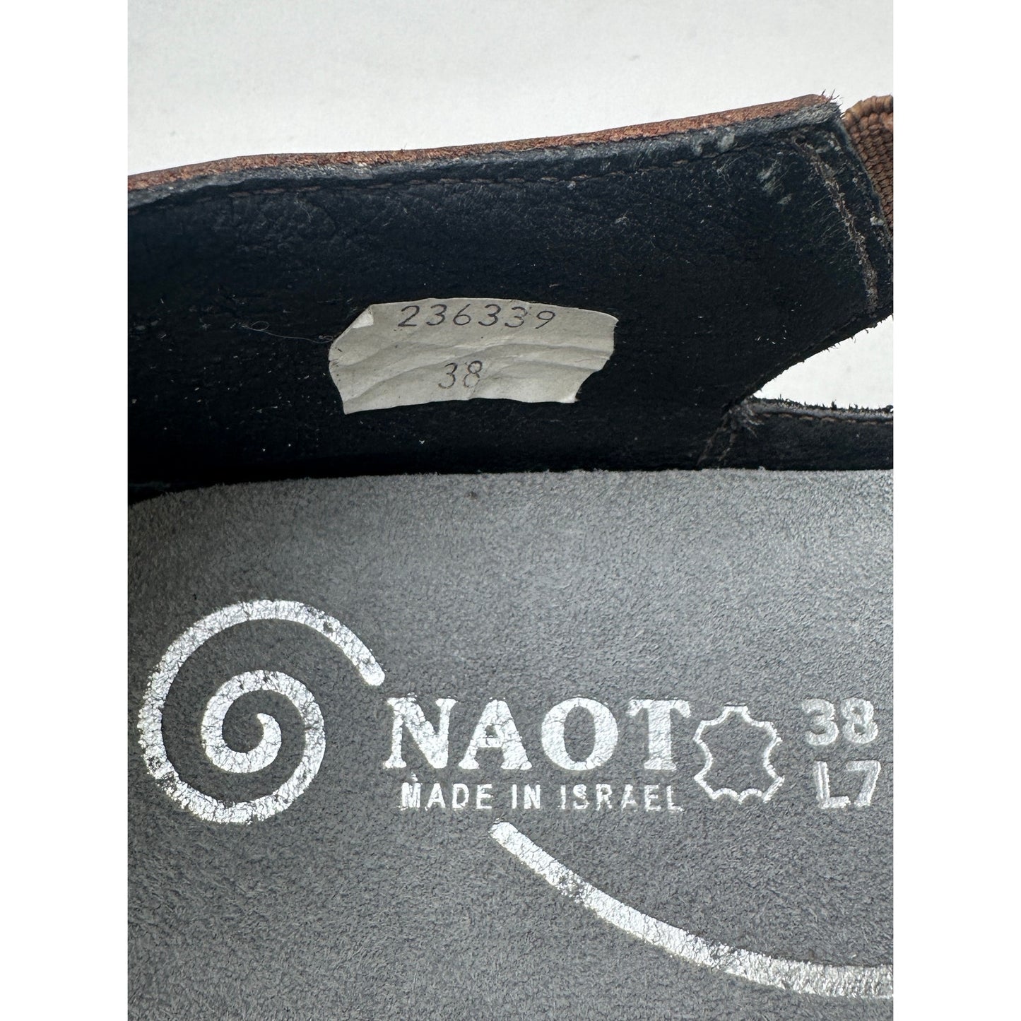 Naot Papaki Black & Cinnamon Leather Comfort Sandals Women's Sz 7