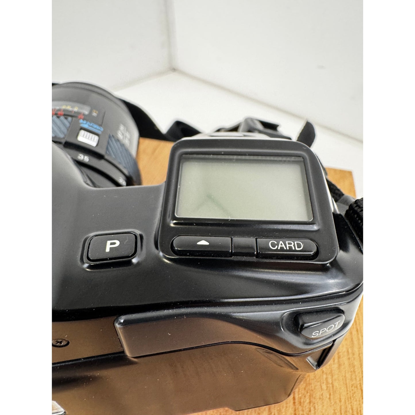 Minolta Dynax 7000i w/ 28-55mm Lens, Portrait/Depth Cards, Manuals & Bag