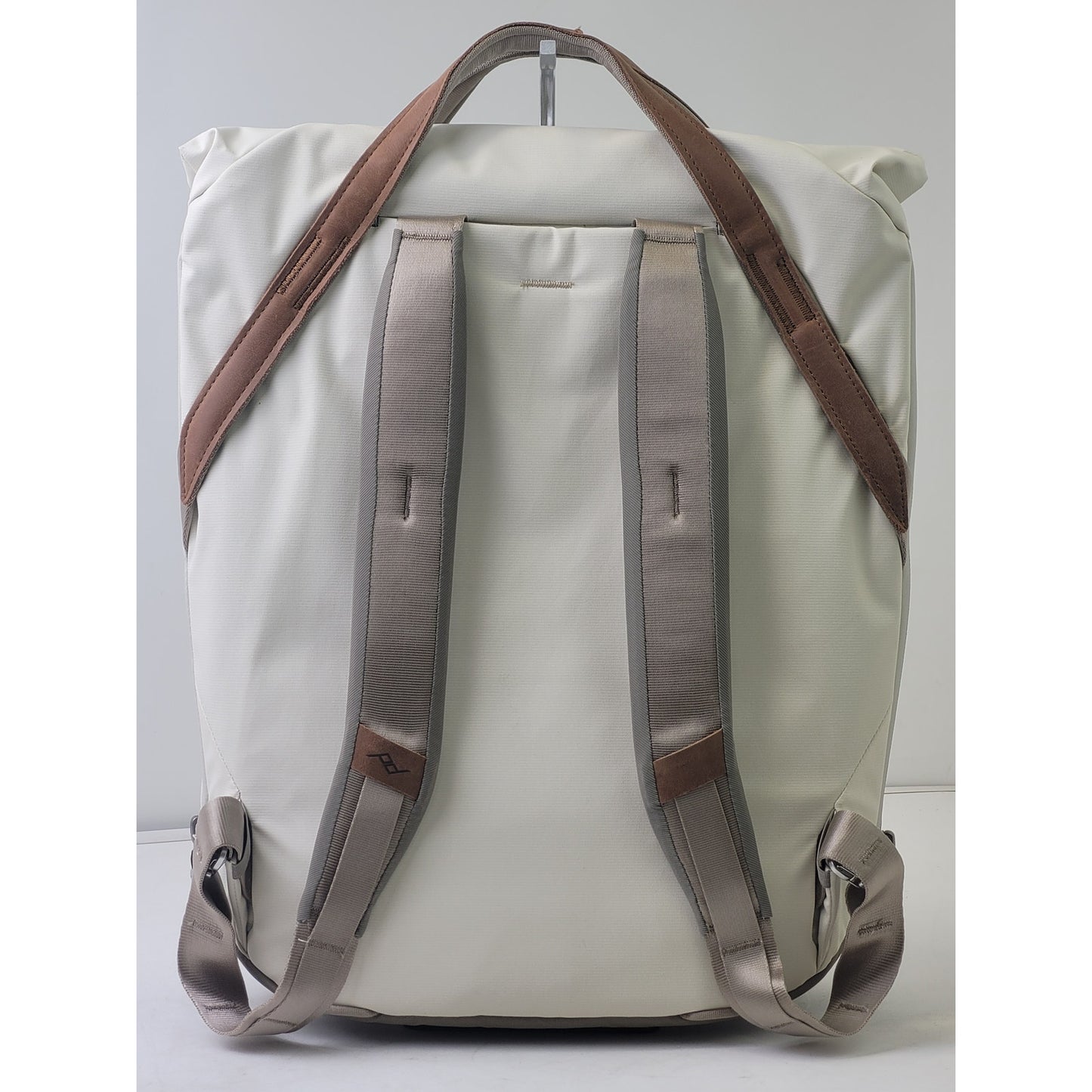 Peak Design 20L Everyday Totepack Backpack Bone with Brown Leather Trim EUC