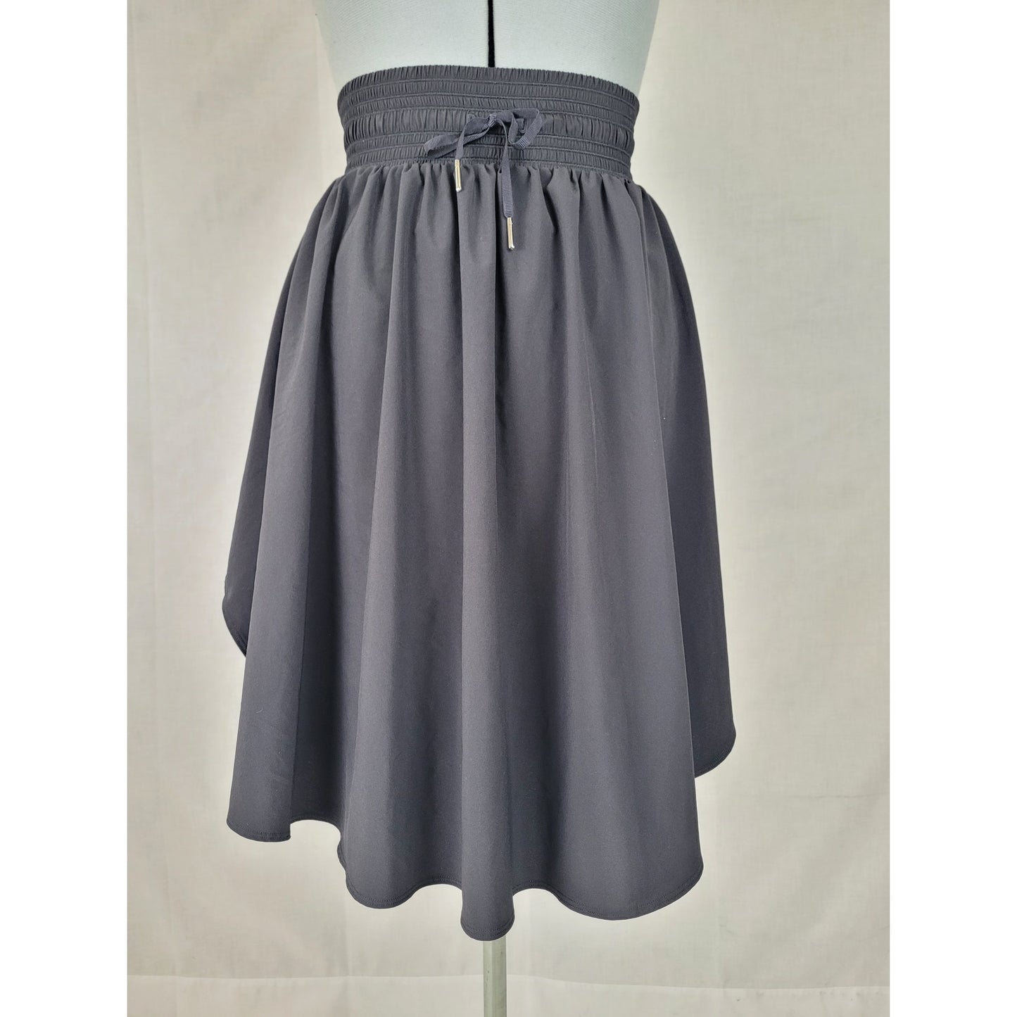 Lululemon The Everyday Skirt Black High Waist Athleisure Knee Length Sz 6