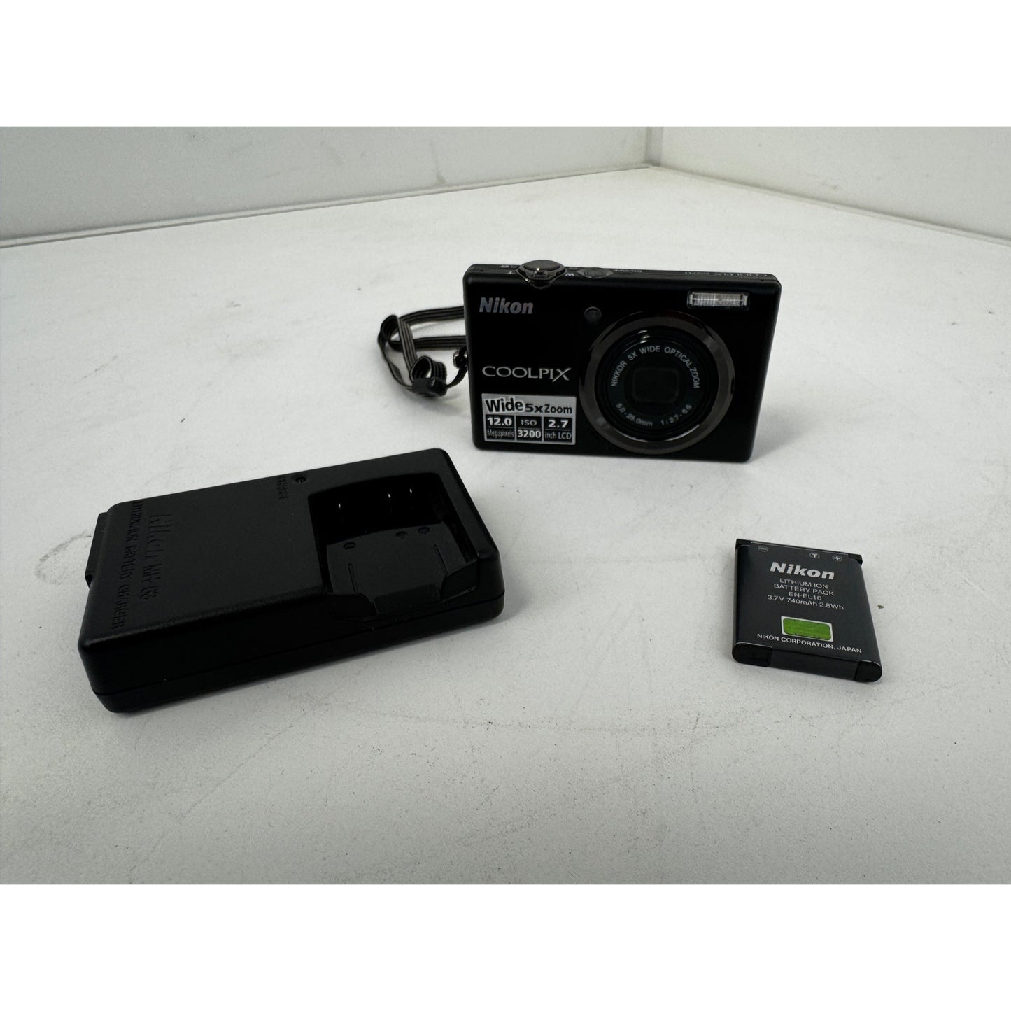 Nikon COOLPIX S570 Silver 12.0MP 5x Zoom Digital Camera