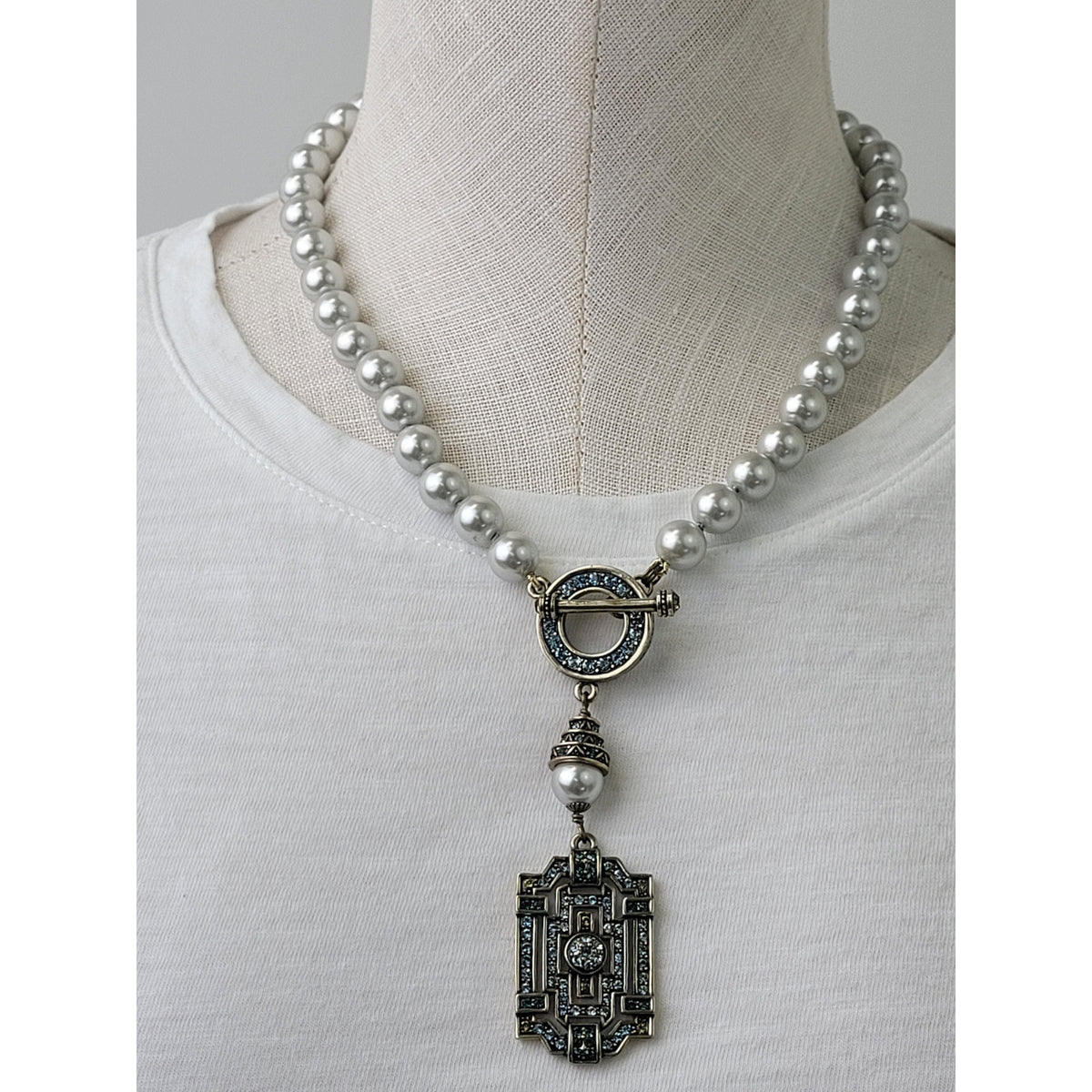 Heidi Daus Classic Edition Art Deco Crystal Necklace Toggle Clasp Faux Pearls