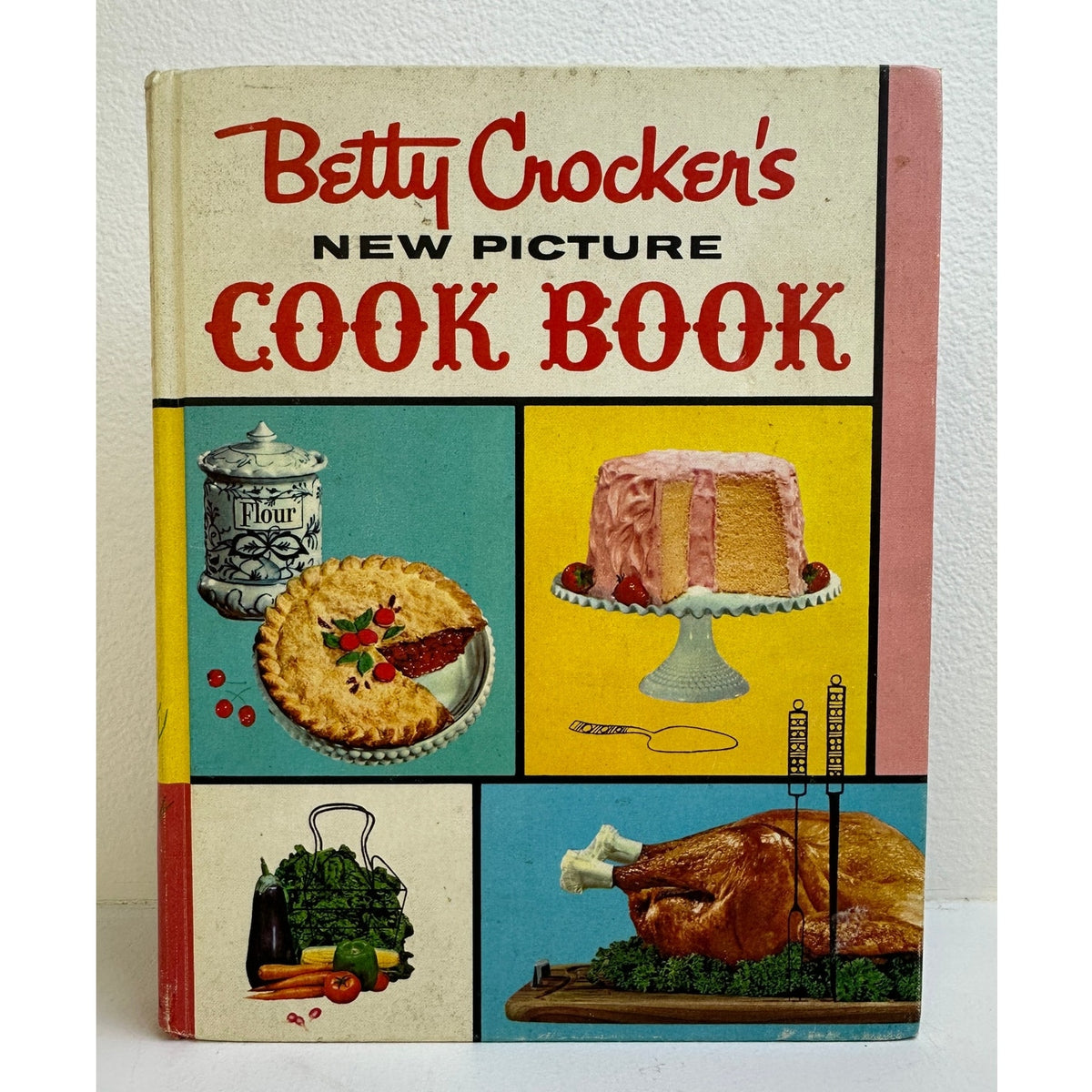 Vintage 1961 Betty Crocker's New Picture Cook Book (First Edition, Sixth Printing)