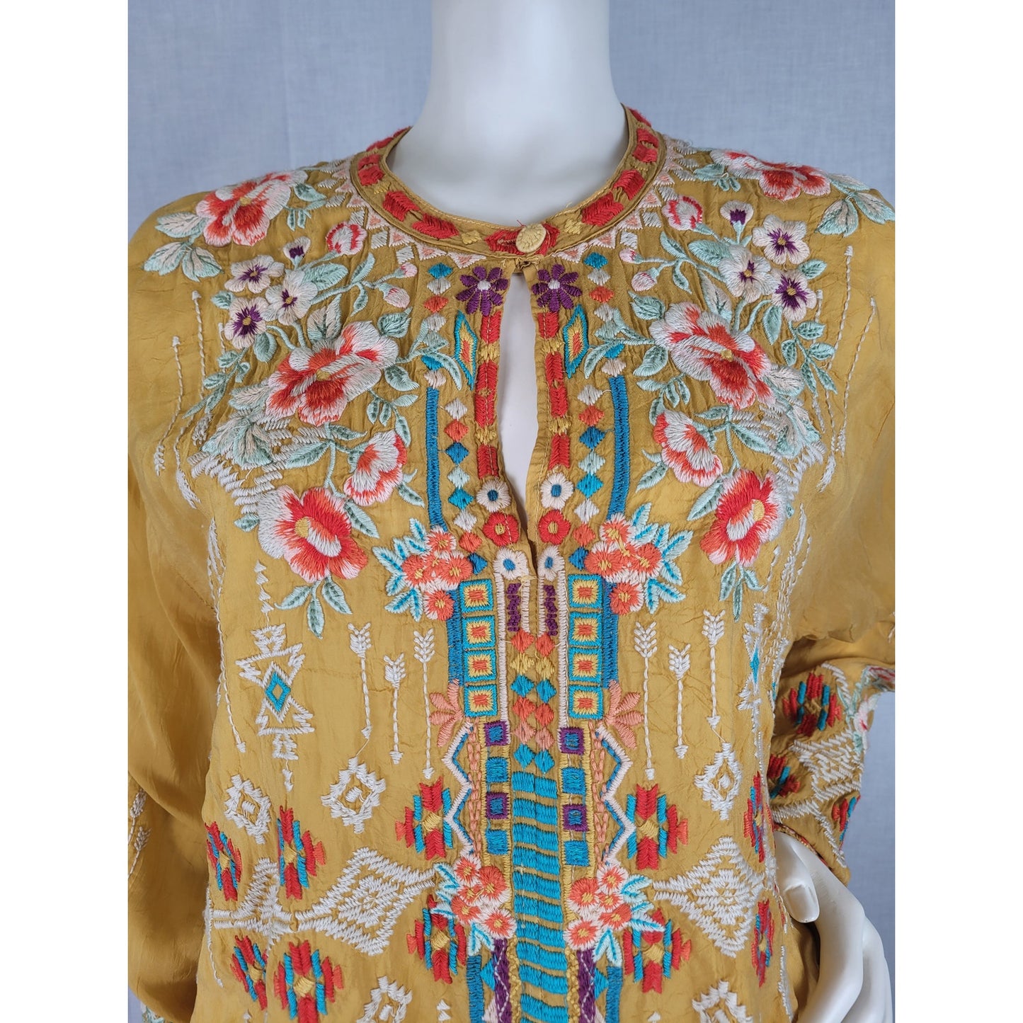Johnny Was Donya Top Featuring Intricate Embroidery Detail & Tie-Front Sz M
