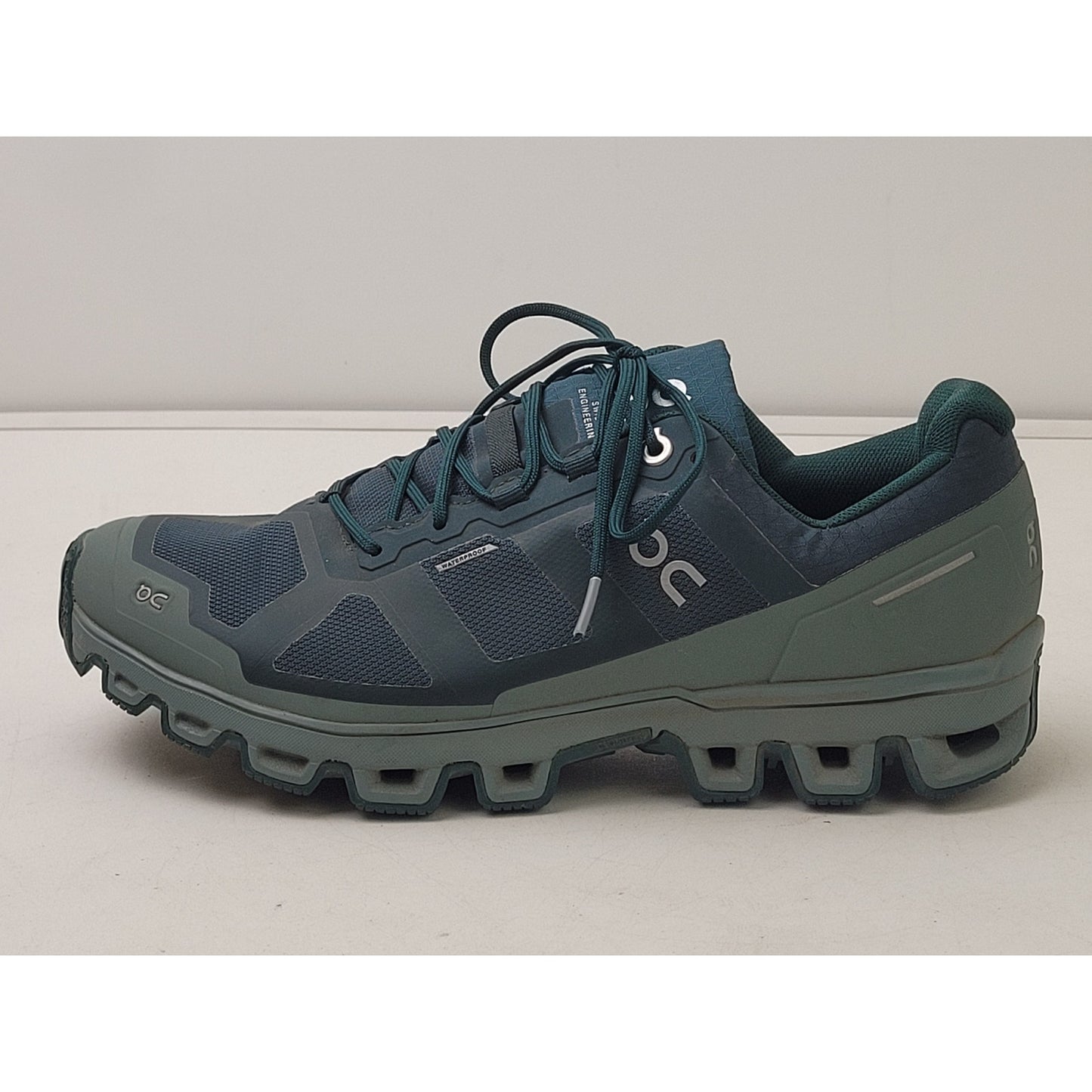On Running Cloudventure Waterproof Trail Shoes Dark Green Women's Sz 9